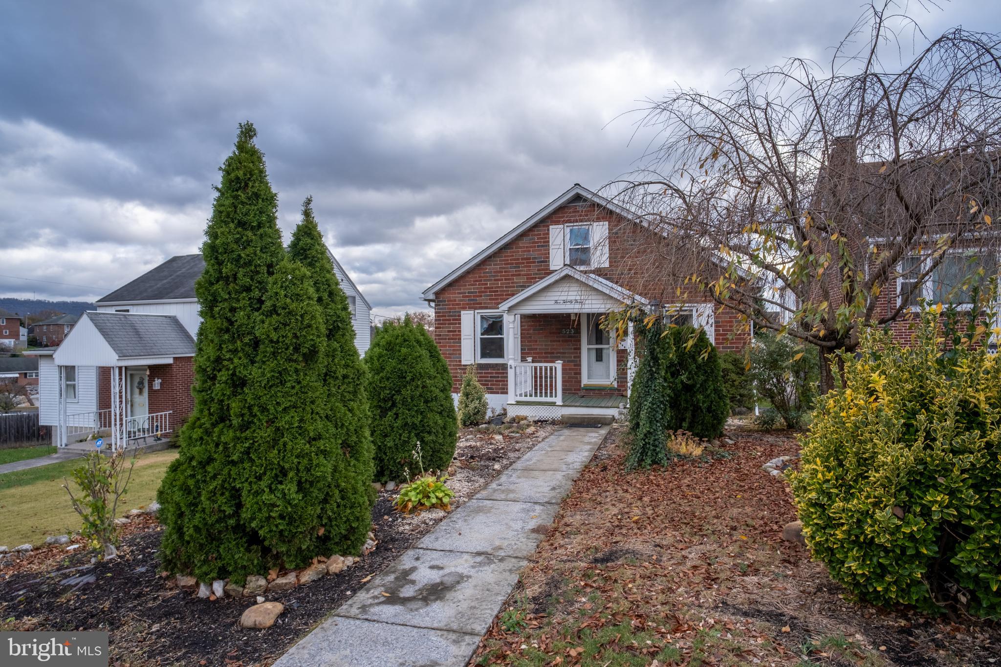 JOHNSON HEIGHTS - Residential