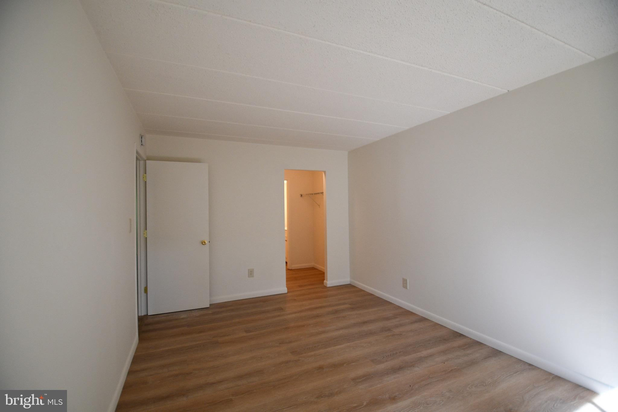 DEERING WOODS - Residential Lease