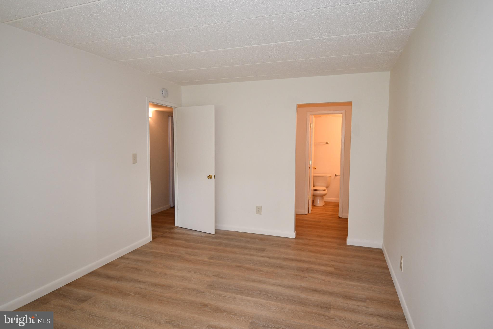 DEERING WOODS - Residential Lease