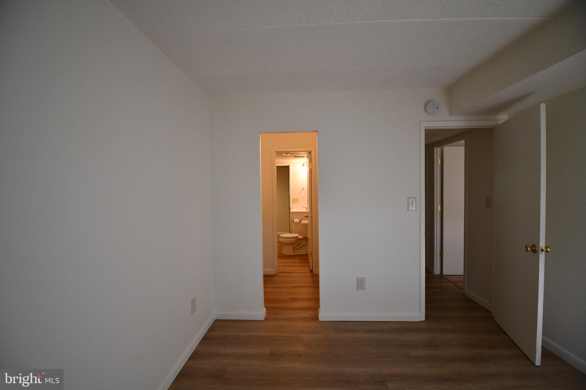 DEERING WOODS - Residential Lease