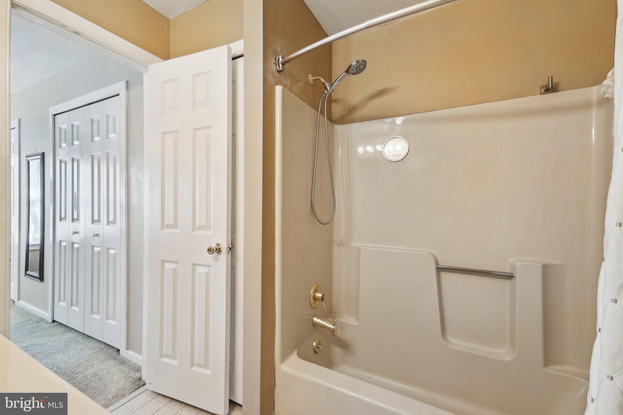 BARLEY SHEAF - Residential