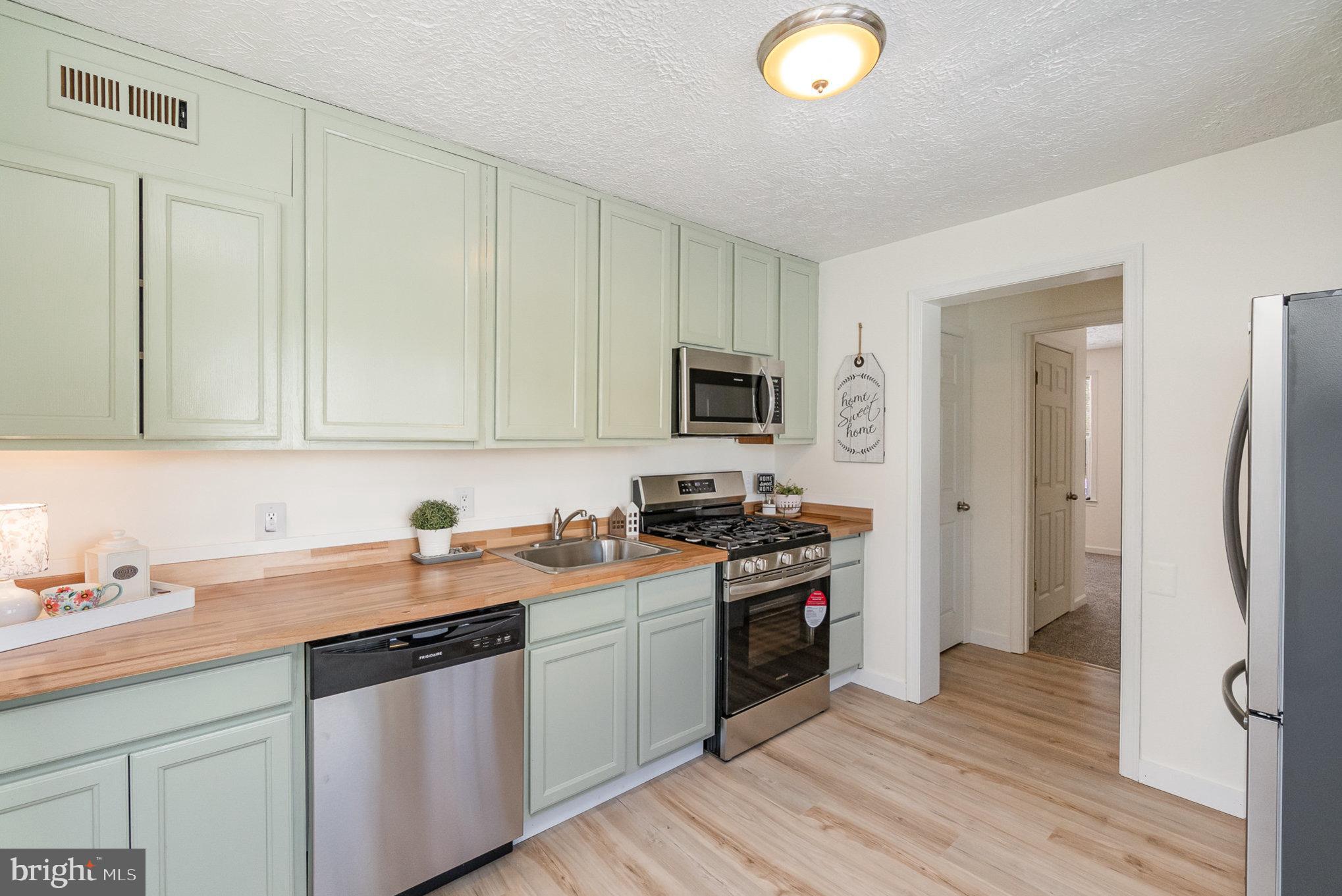 SWAN MEADOWS - Residential