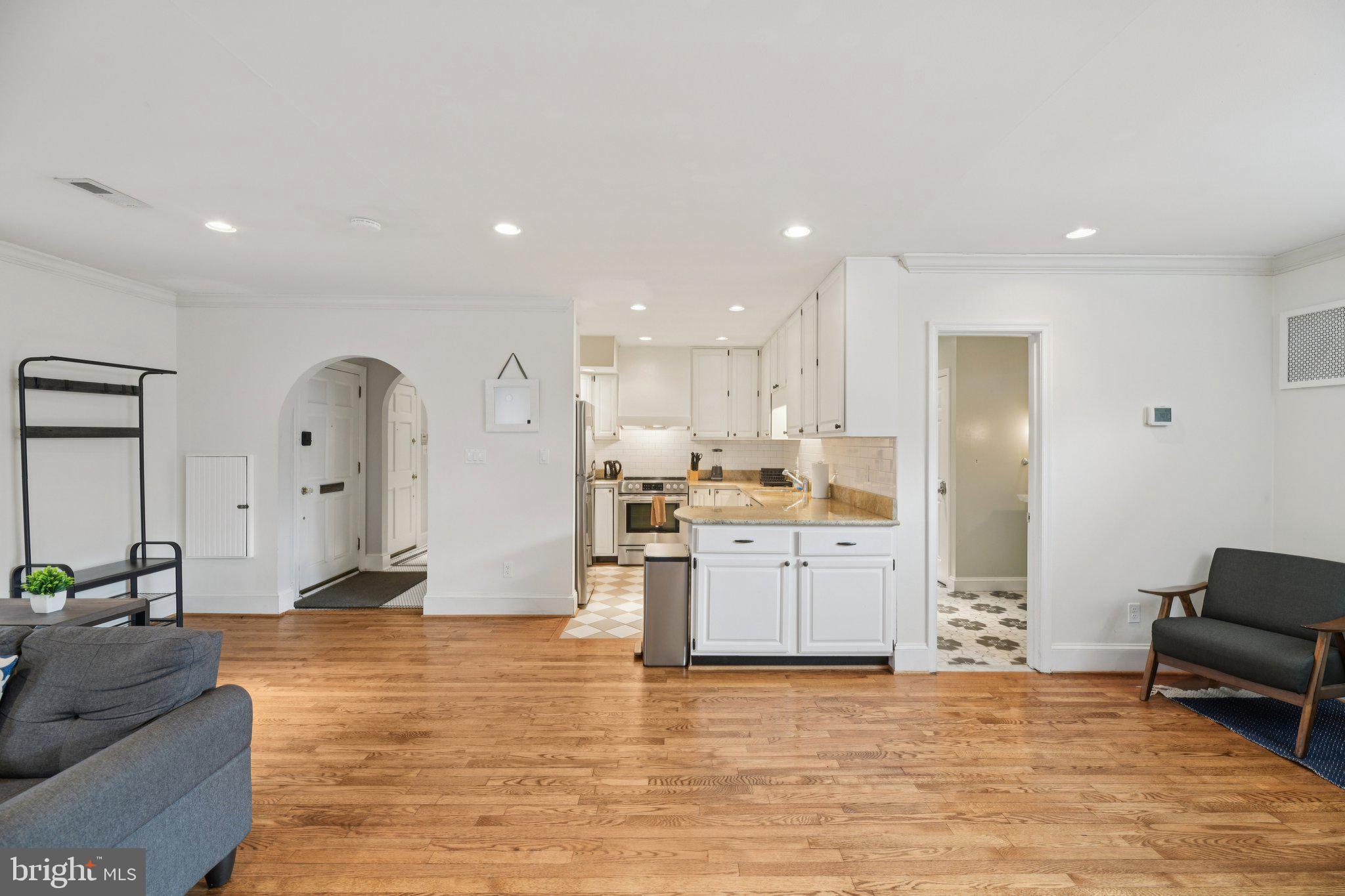 OLD TOWN ALEXANDRIA - Residential