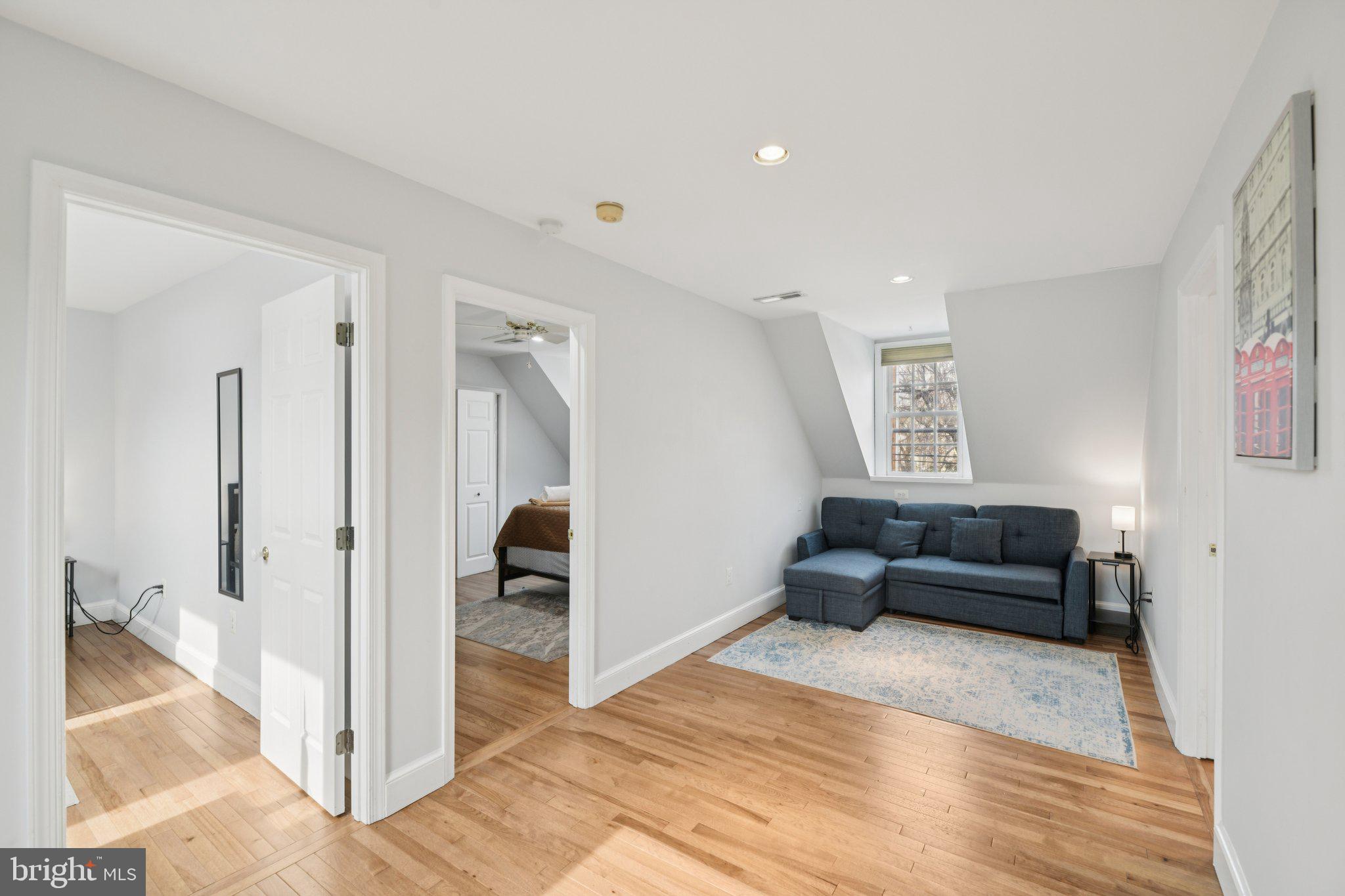 OLD TOWN ALEXANDRIA - Residential