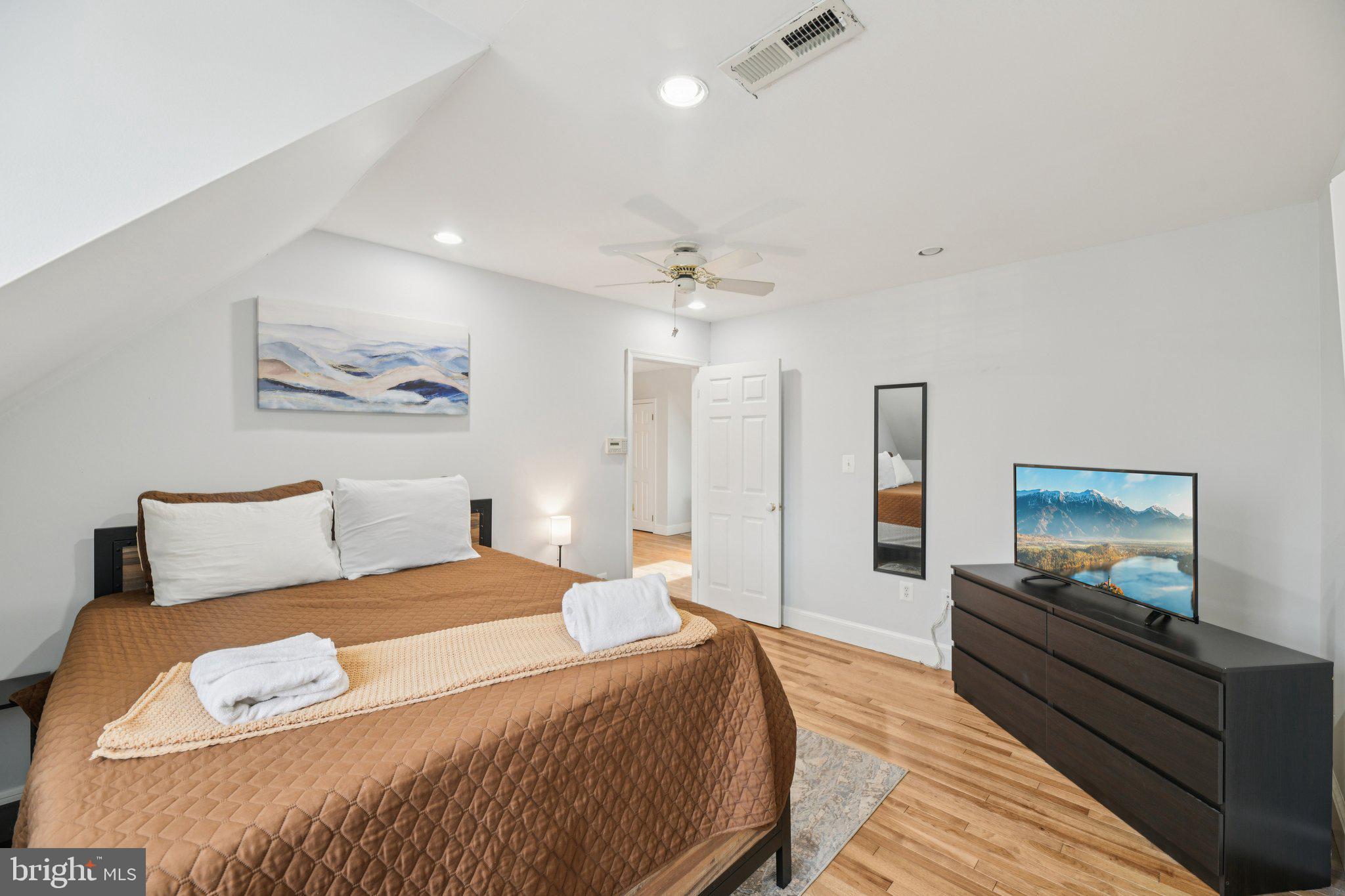 OLD TOWN ALEXANDRIA - Residential