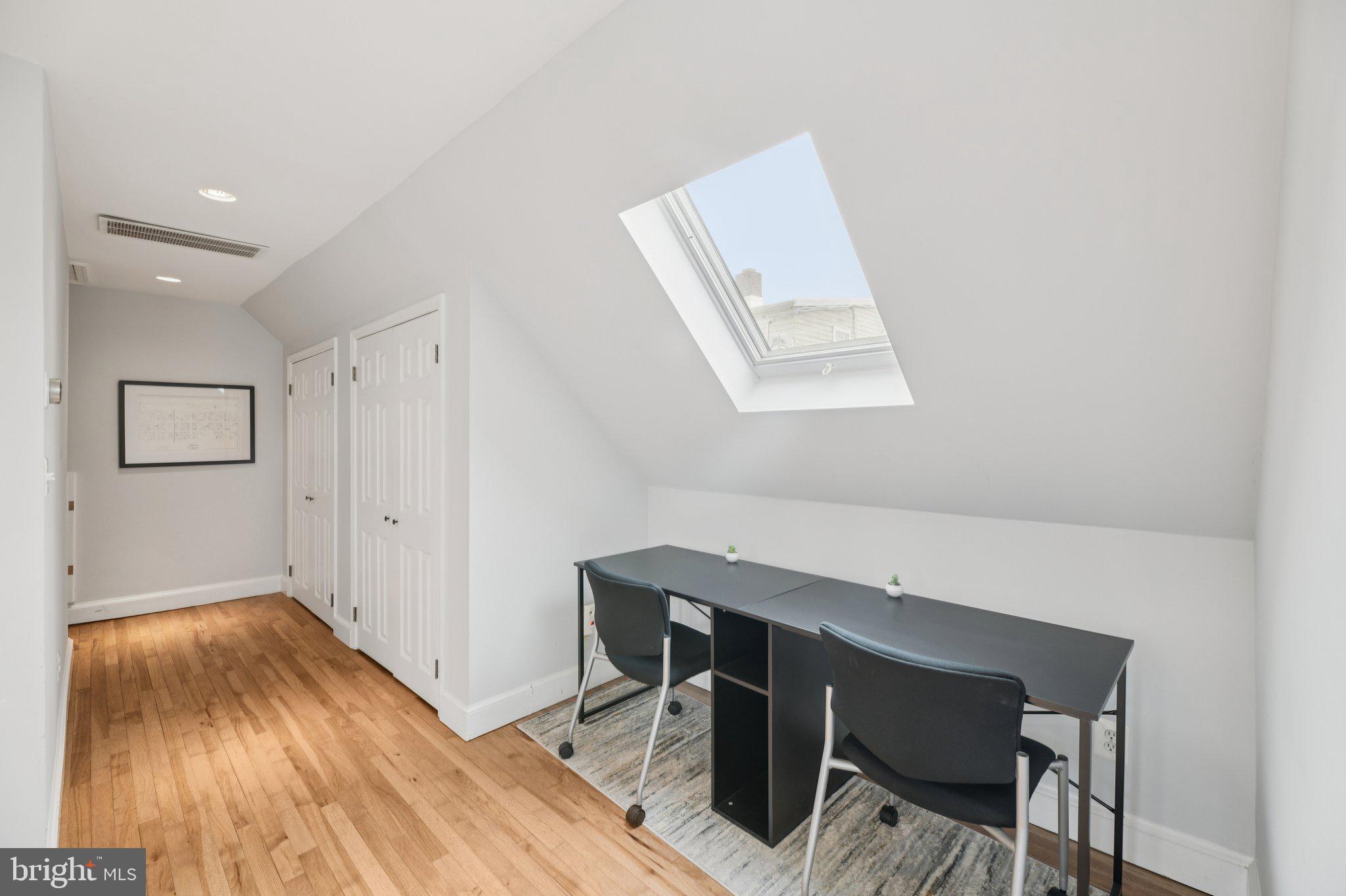 OLD TOWN ALEXANDRIA - Residential