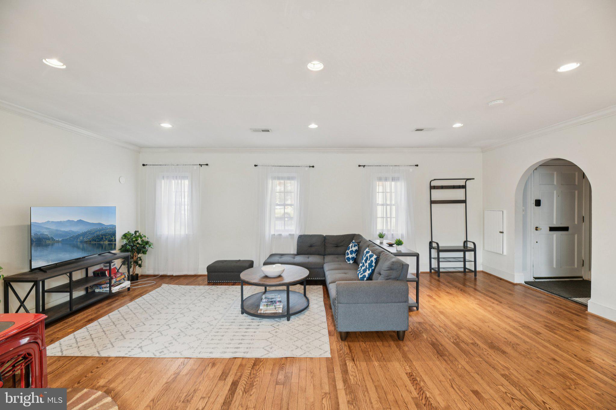 OLD TOWN ALEXANDRIA - Residential