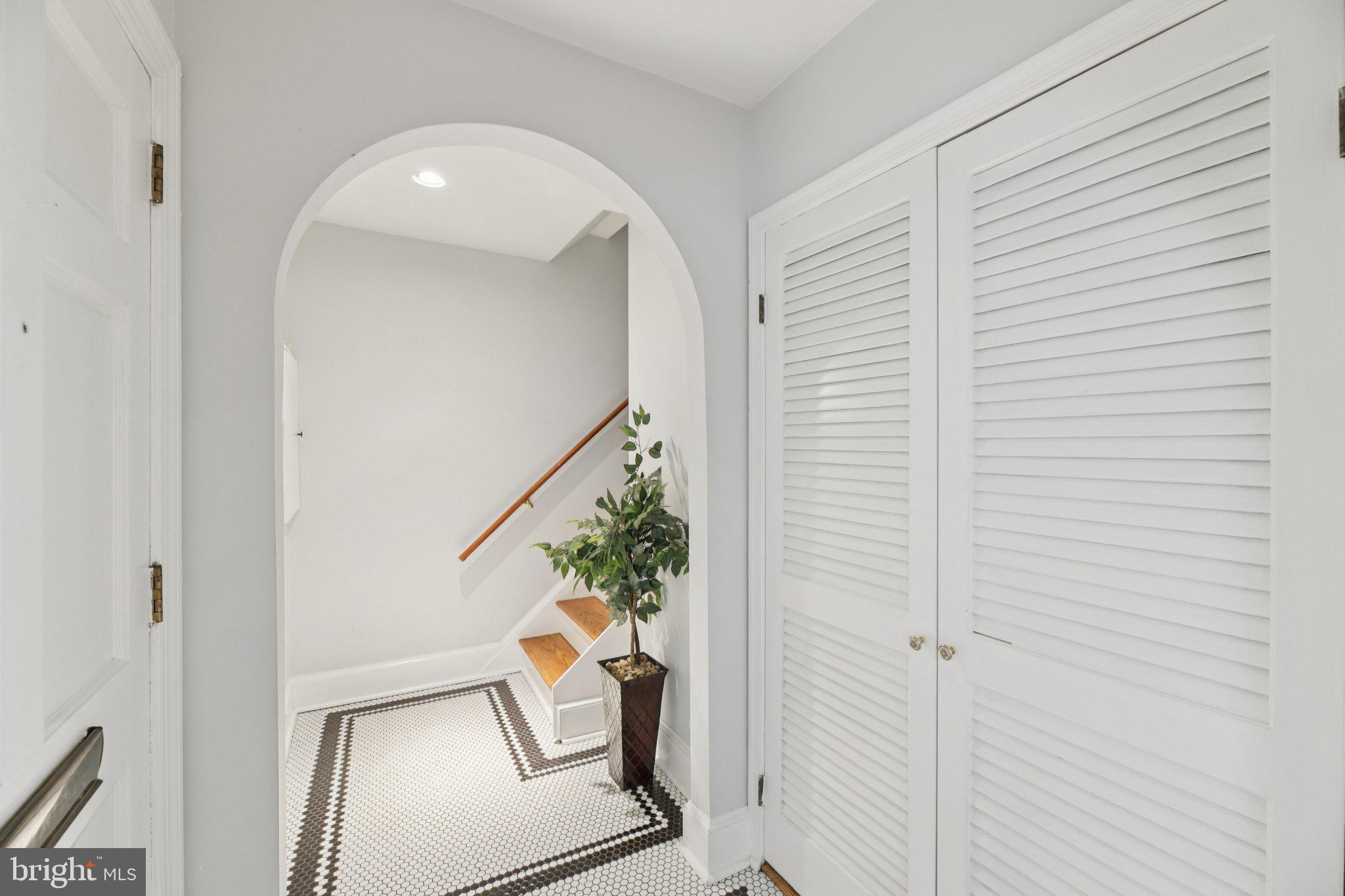 OLD TOWN ALEXANDRIA - Residential