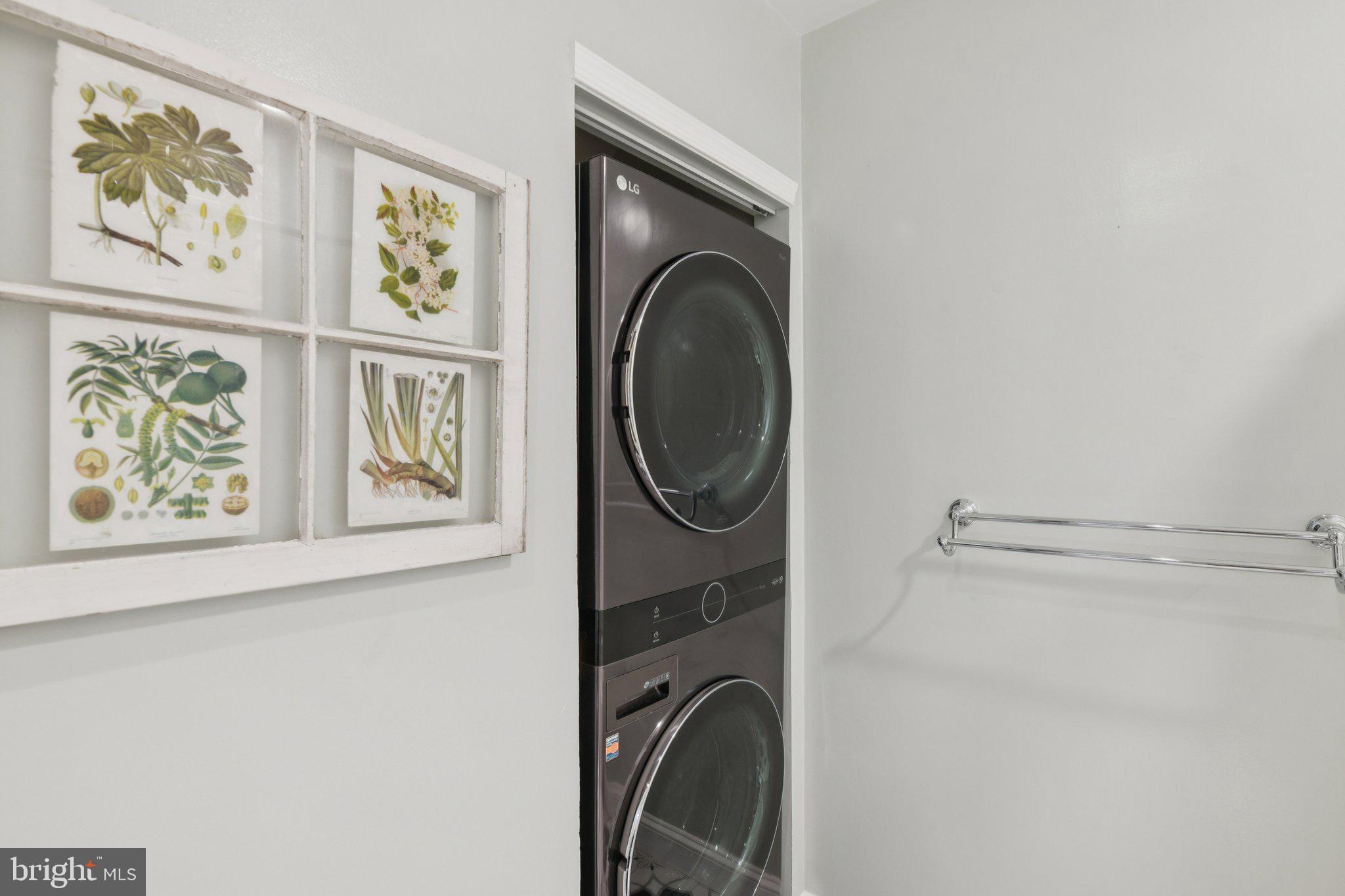 OLD TOWN ALEXANDRIA - Residential