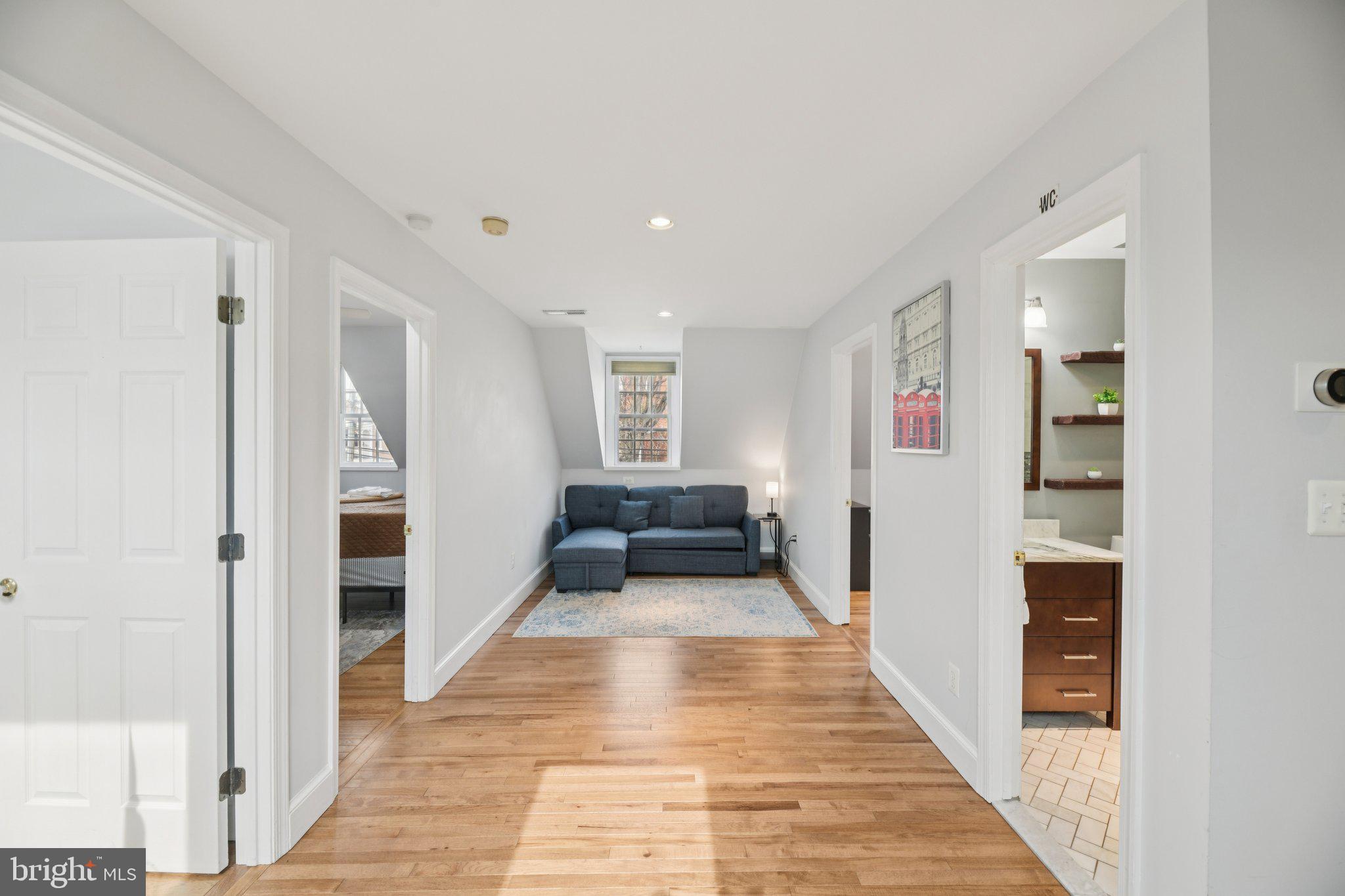 OLD TOWN ALEXANDRIA - Residential