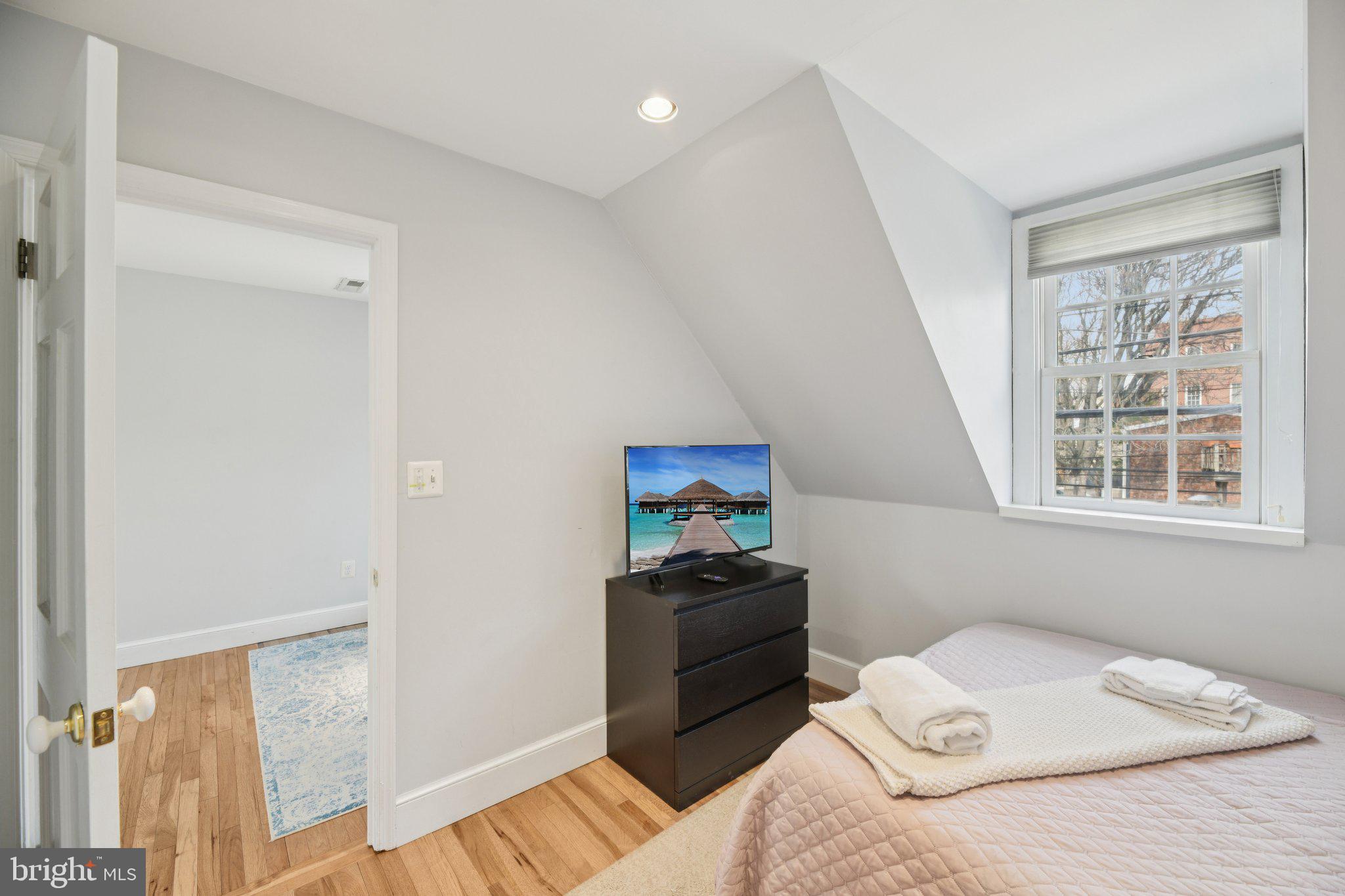 OLD TOWN ALEXANDRIA - Residential