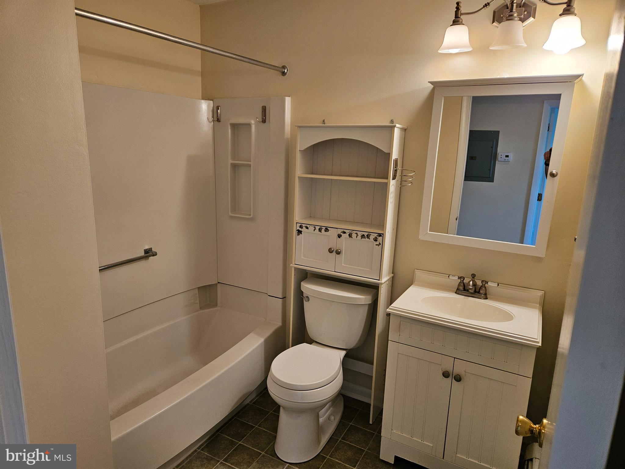 WALNUT COURT CONDO - Residential Lease