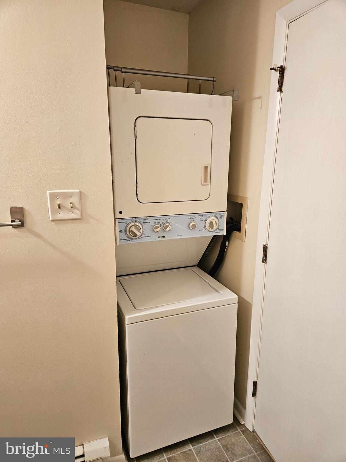 WALNUT COURT CONDO - Residential Lease