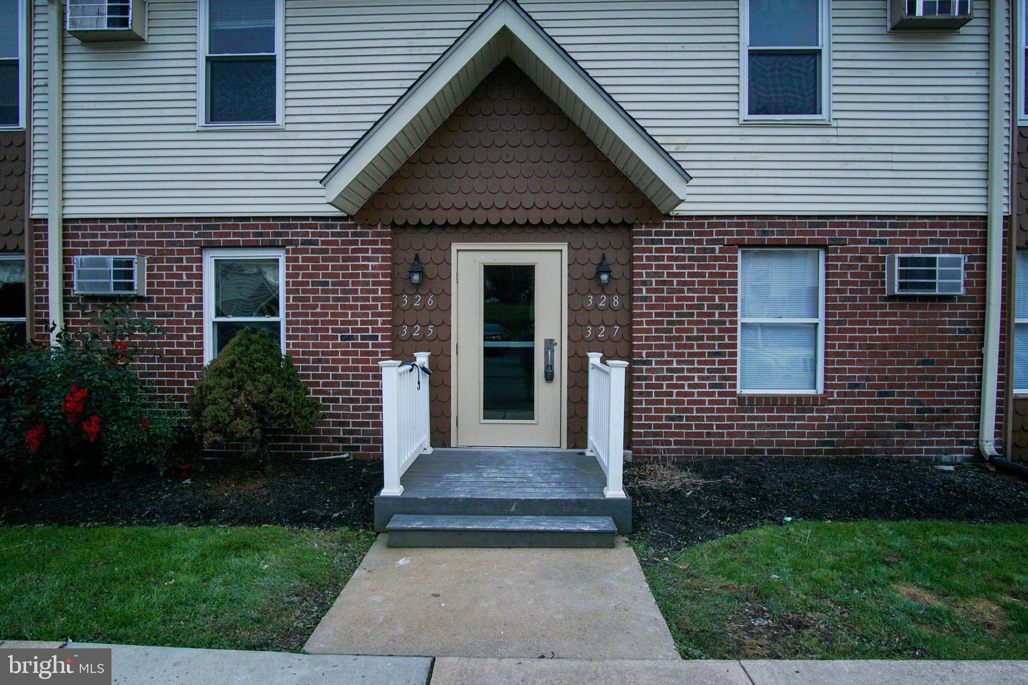 WALNUT COURT CONDO - Residential Lease