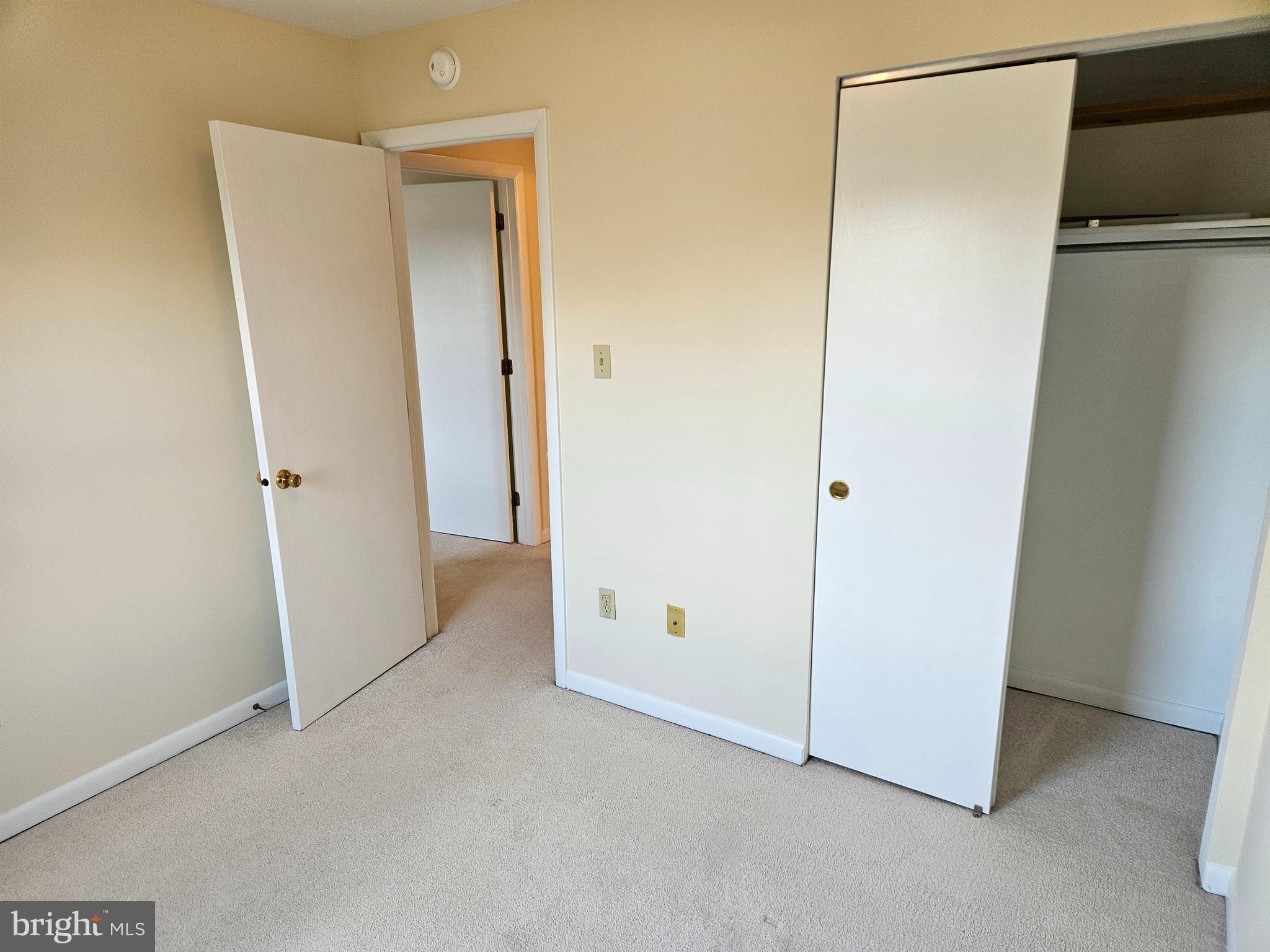 WALNUT COURT CONDO - Residential Lease