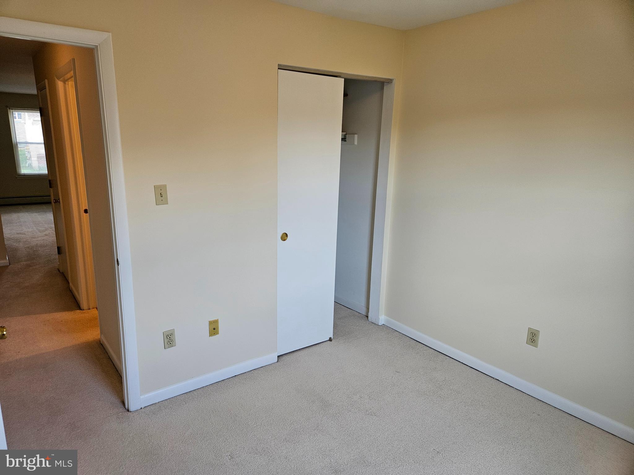 WALNUT COURT CONDO - Residential Lease