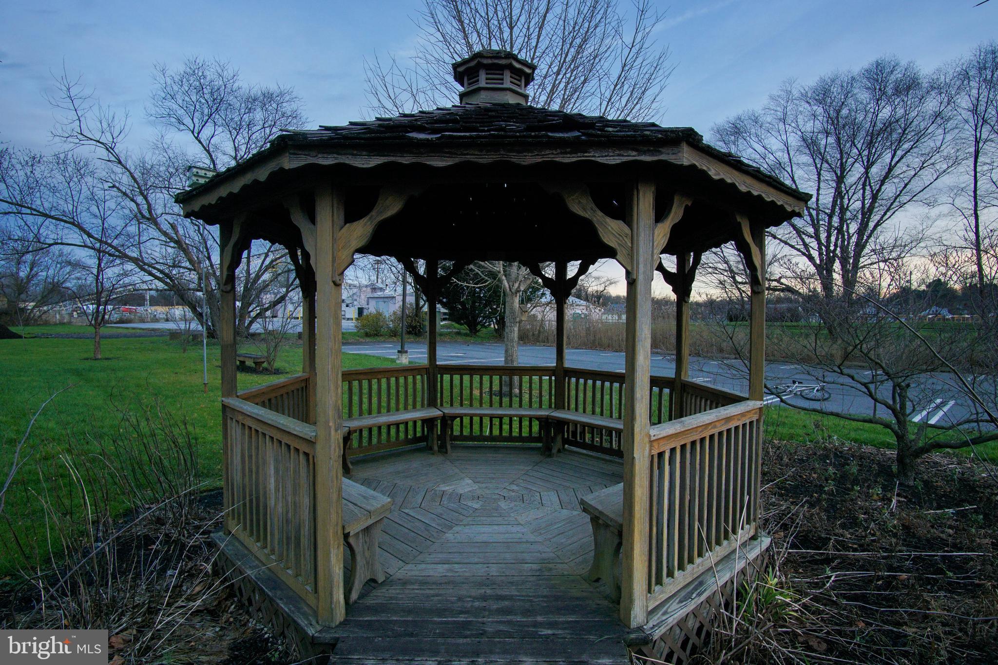 WALNUT COURT CONDO - Residential Lease