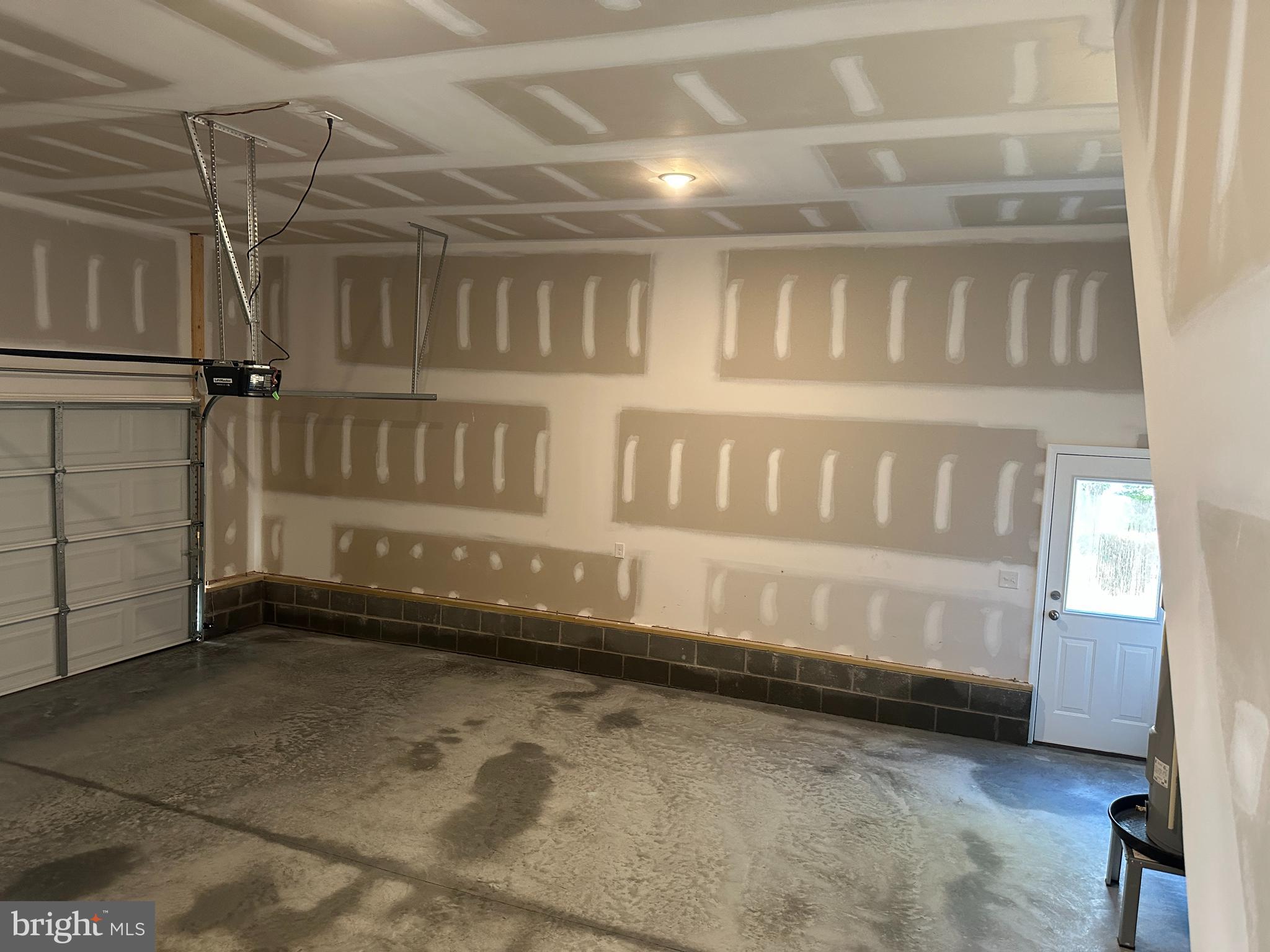 THE WATERS AT LAKE ANNA - Residential Lease