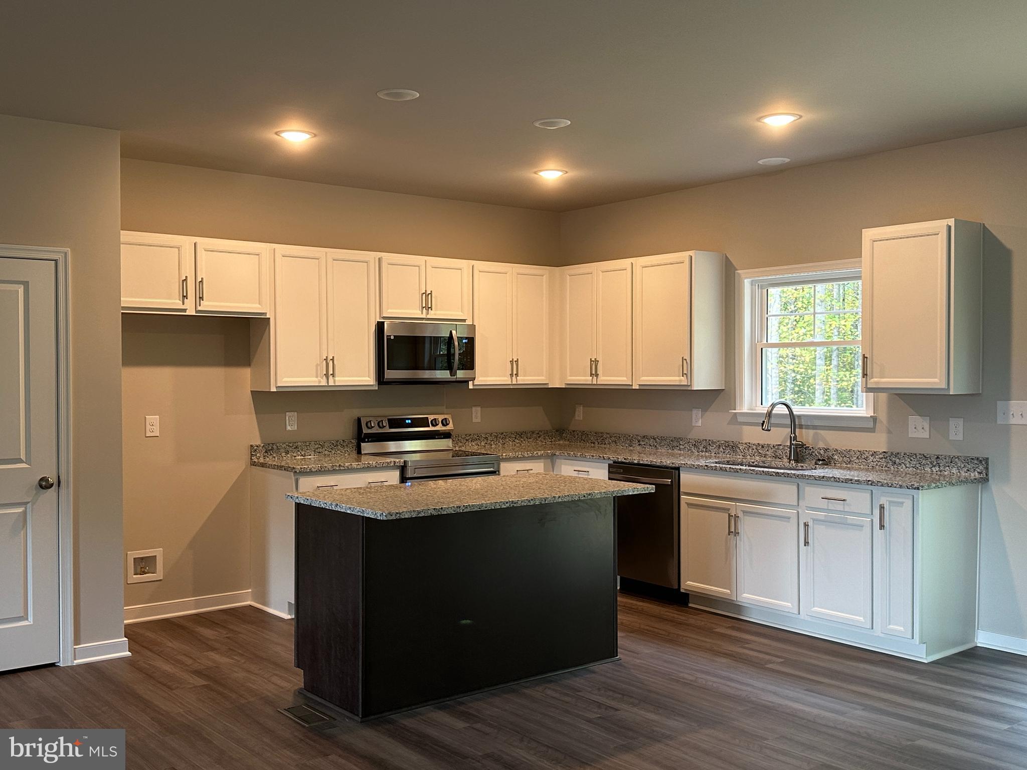 THE WATERS AT LAKE ANNA - Residential Lease