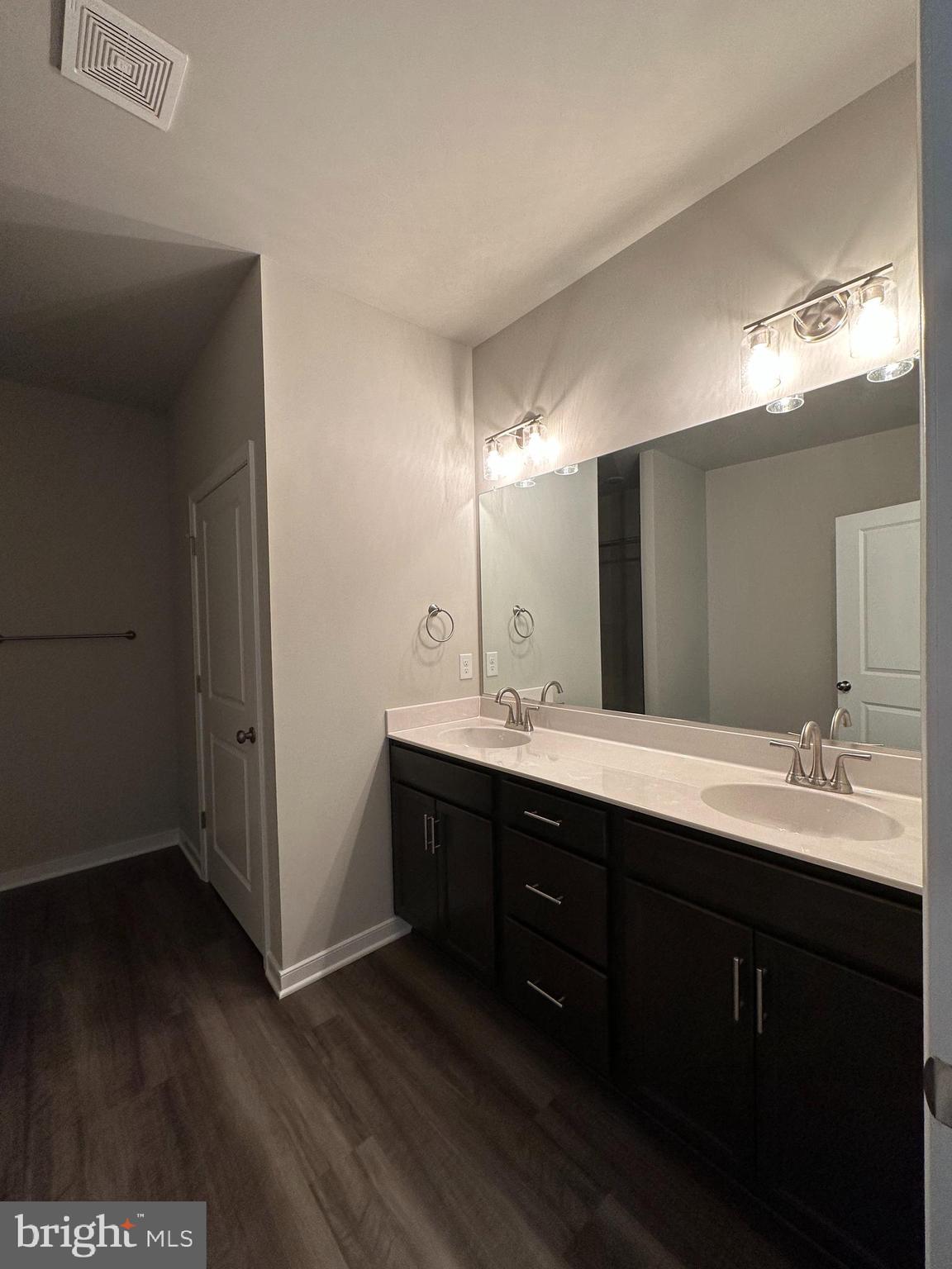 THE WATERS AT LAKE ANNA - Residential Lease