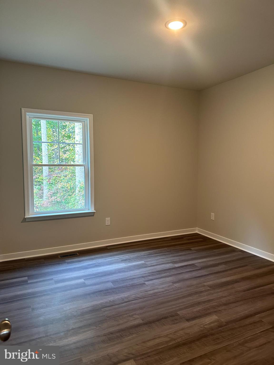 THE WATERS AT LAKE ANNA - Residential Lease