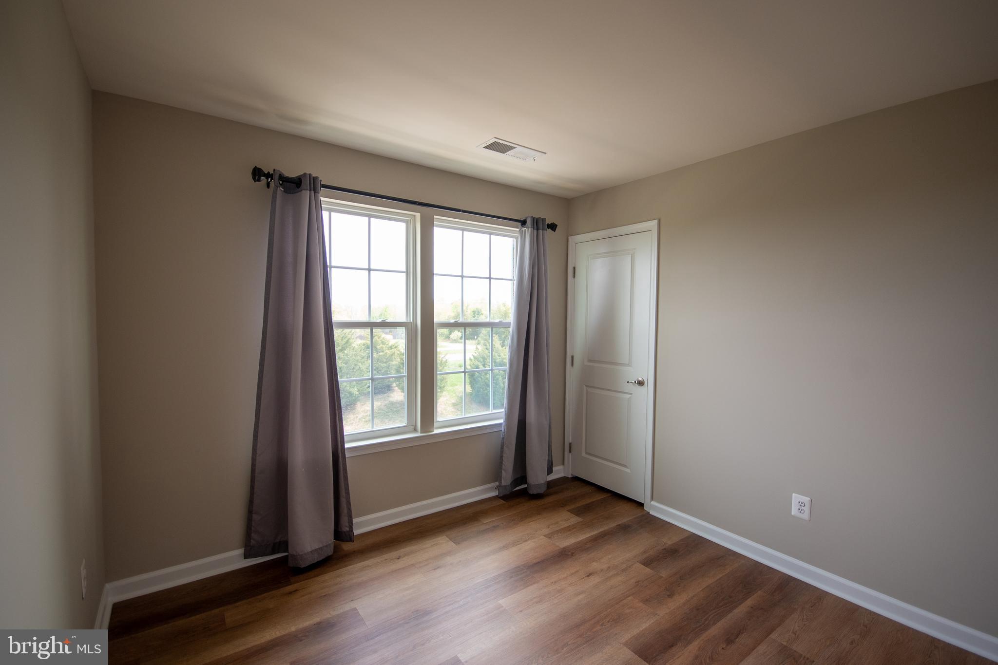 VIRGINIA MANOR TOWNHOMES - Residential Lease