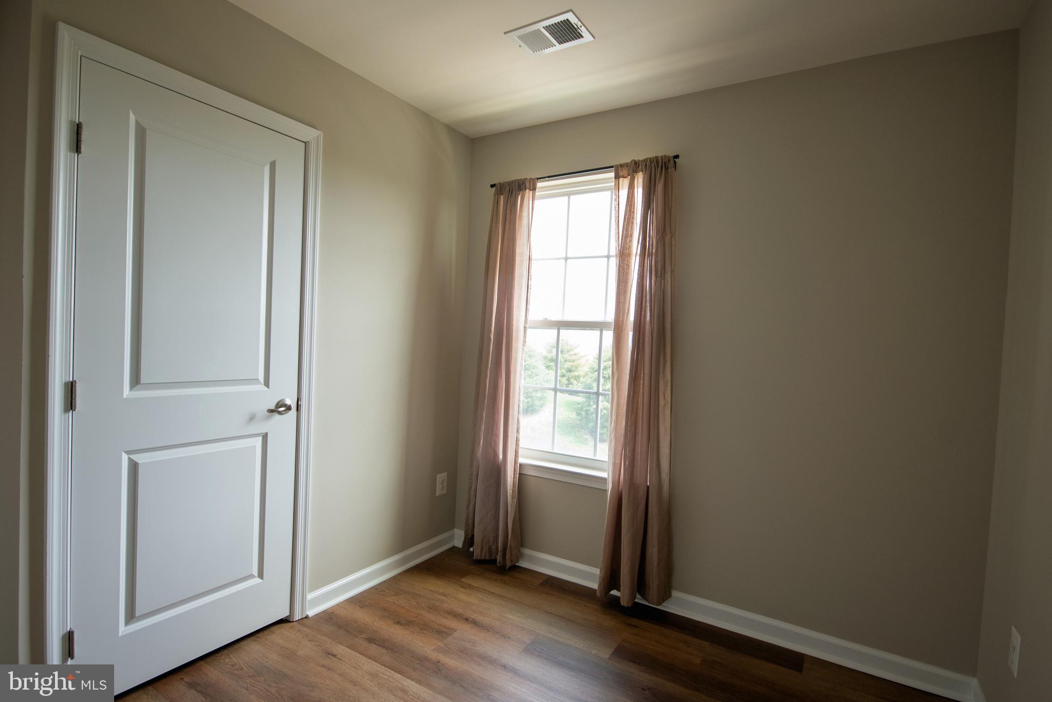 VIRGINIA MANOR TOWNHOMES - Residential Lease