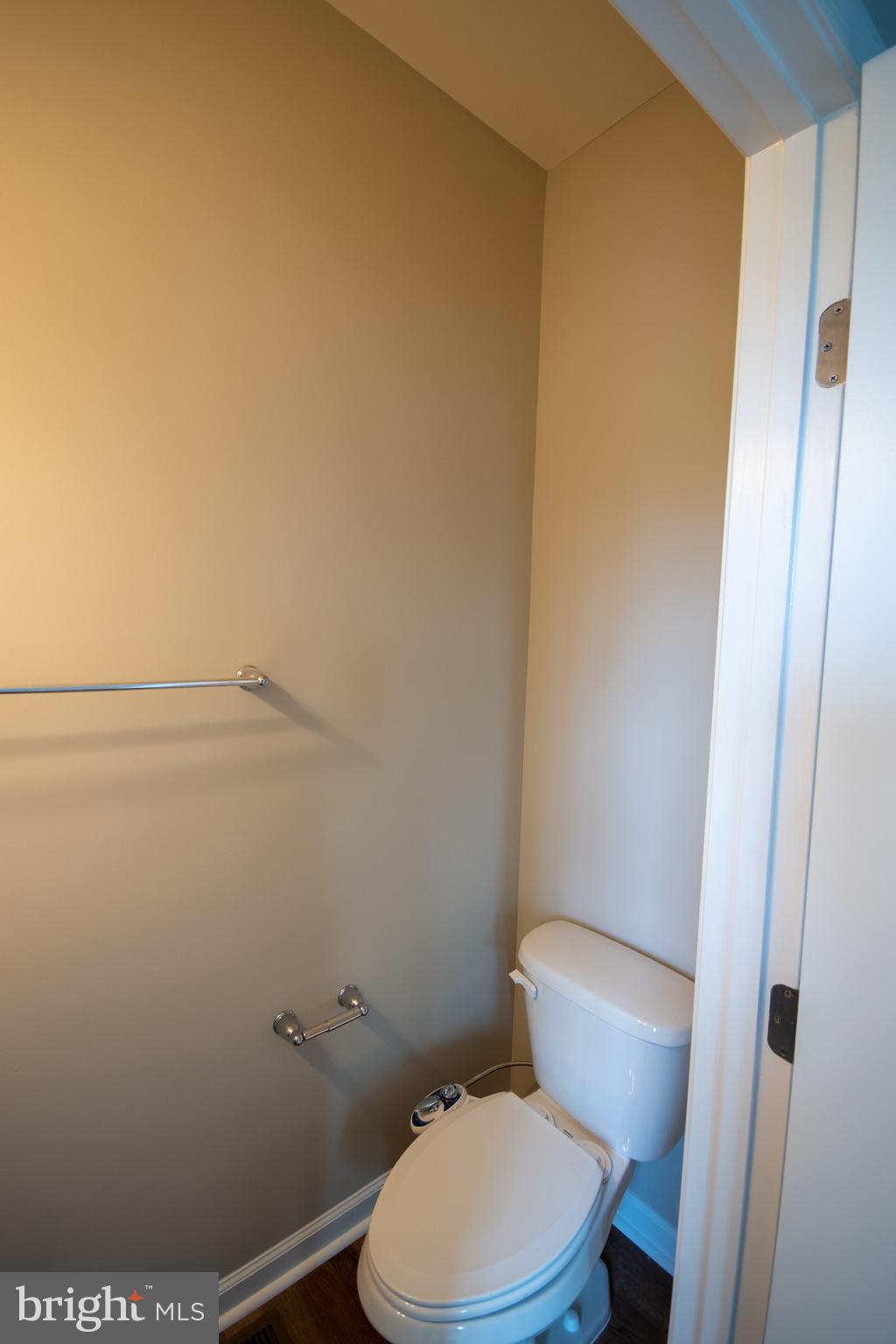 VIRGINIA MANOR TOWNHOMES - Residential Lease