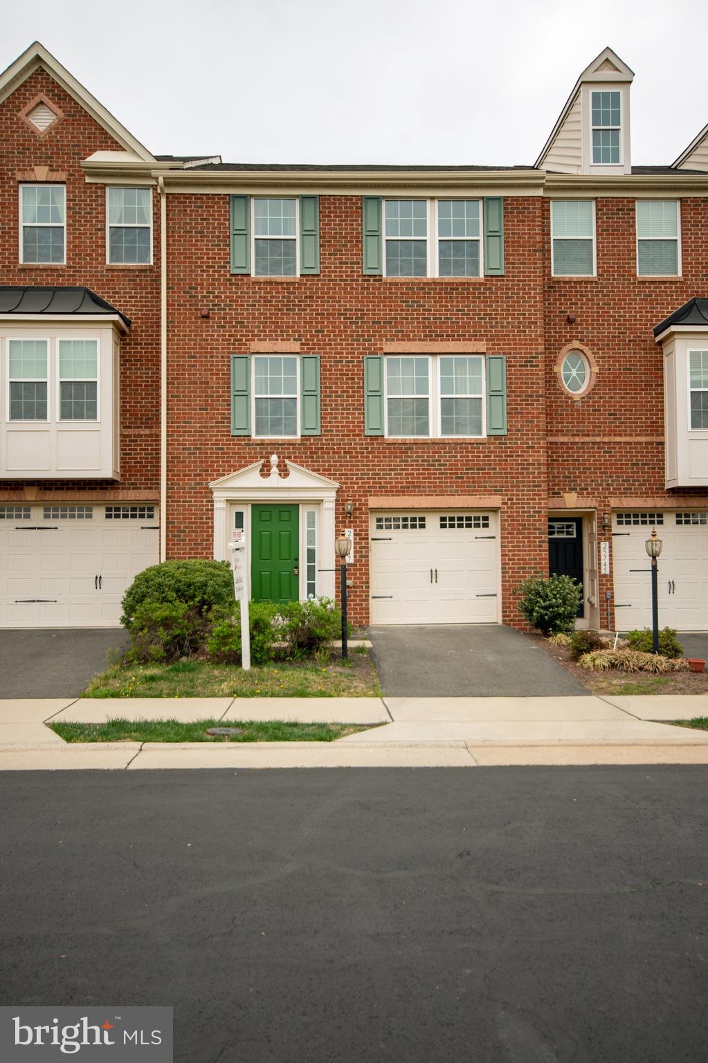VIRGINIA MANOR TOWNHOMES - Residential Lease