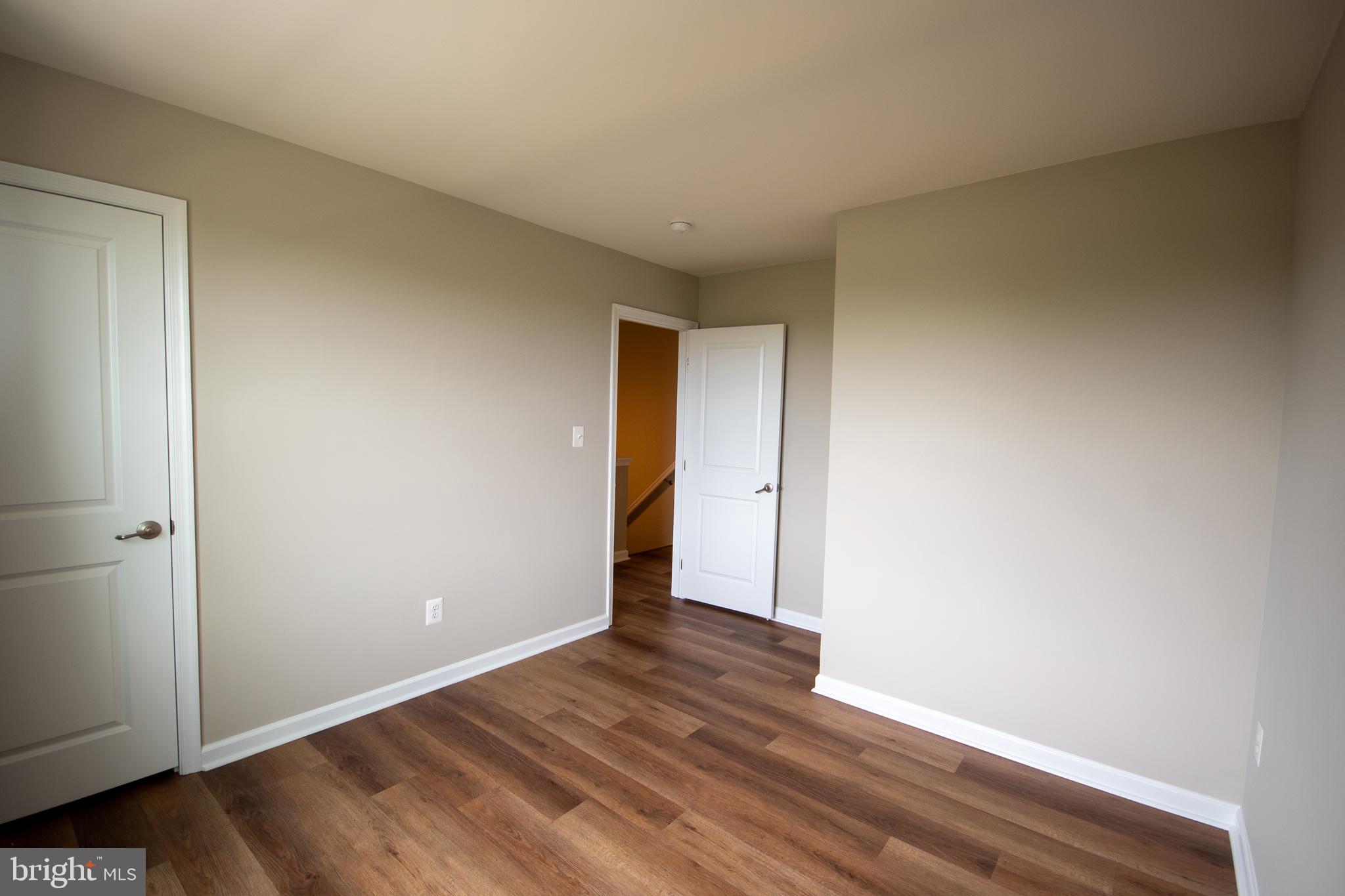 VIRGINIA MANOR TOWNHOMES - Residential Lease