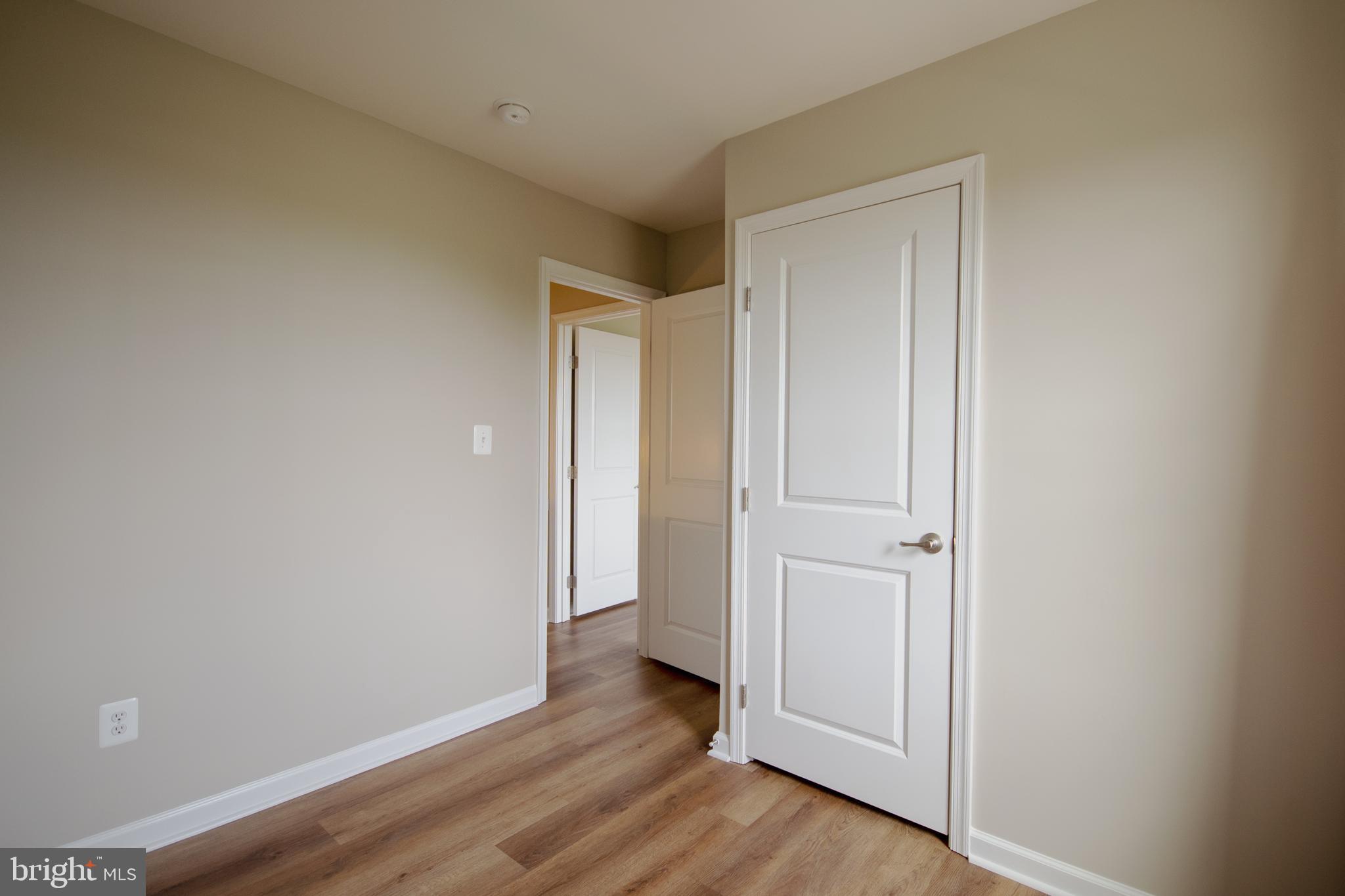 VIRGINIA MANOR TOWNHOMES - Residential Lease