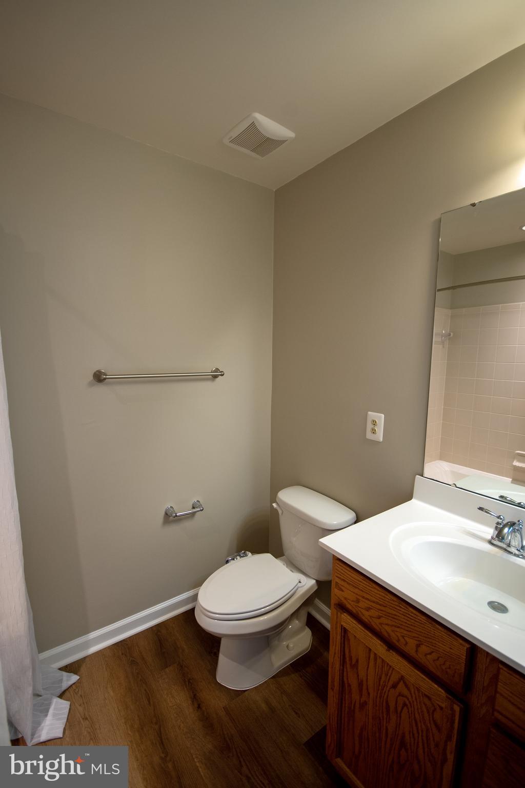 VIRGINIA MANOR TOWNHOMES - Residential Lease