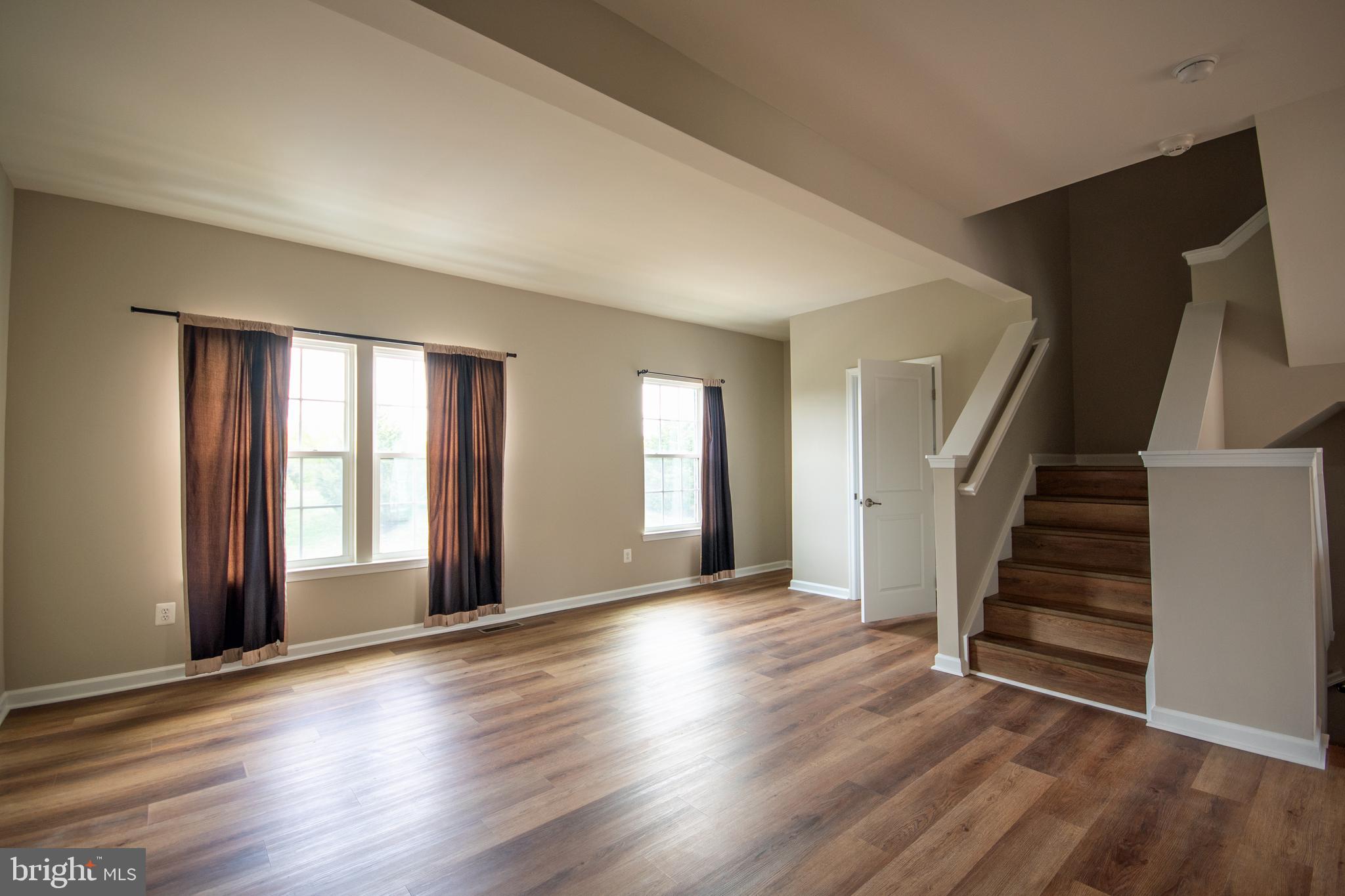 VIRGINIA MANOR TOWNHOMES - Residential Lease