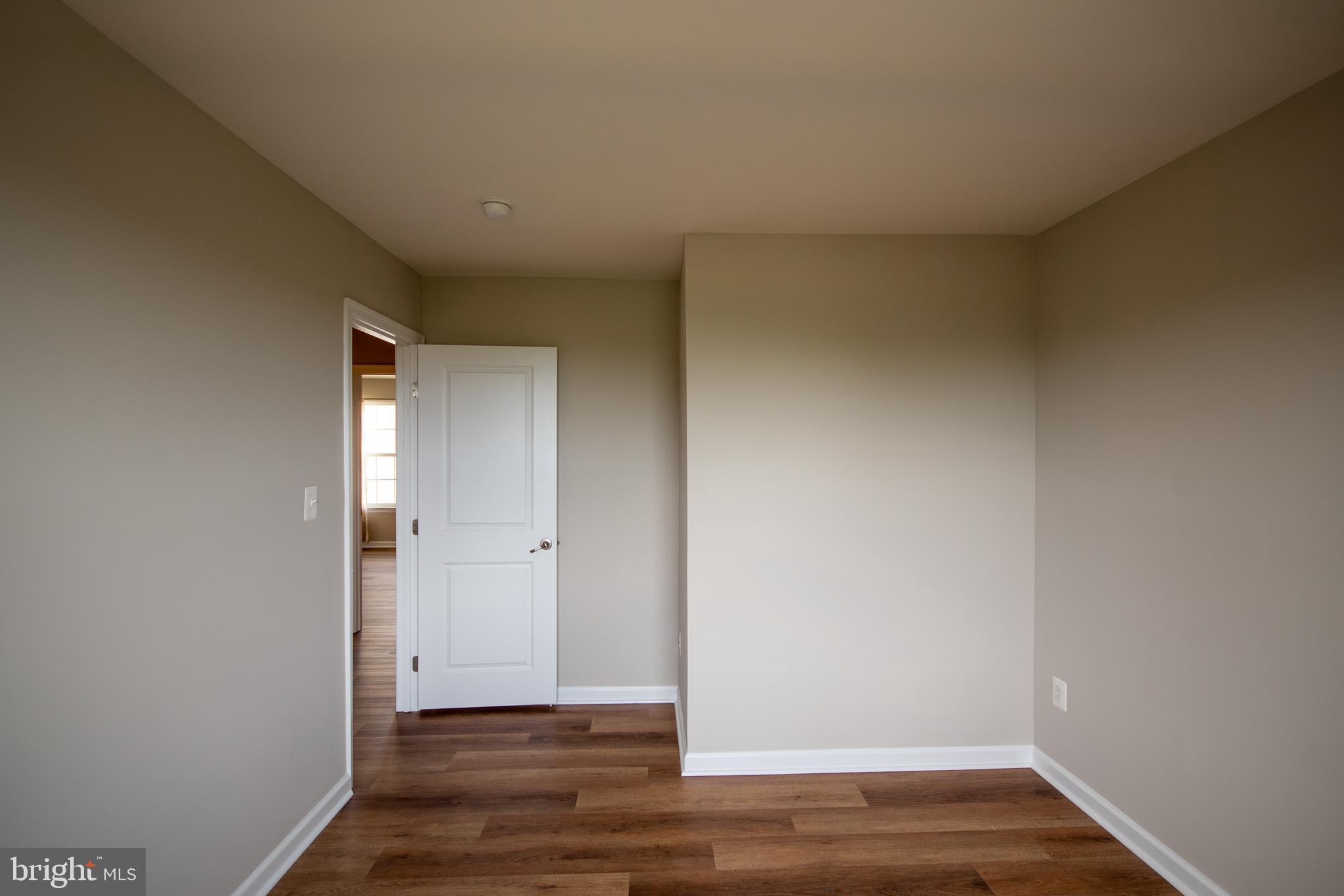 VIRGINIA MANOR TOWNHOMES - Residential Lease