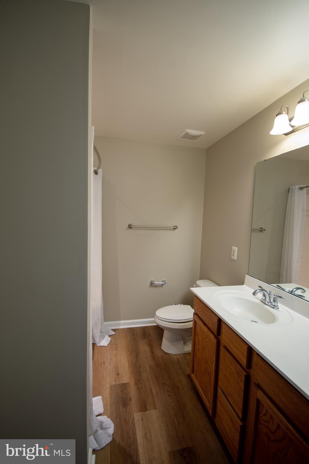 VIRGINIA MANOR TOWNHOMES - Residential Lease