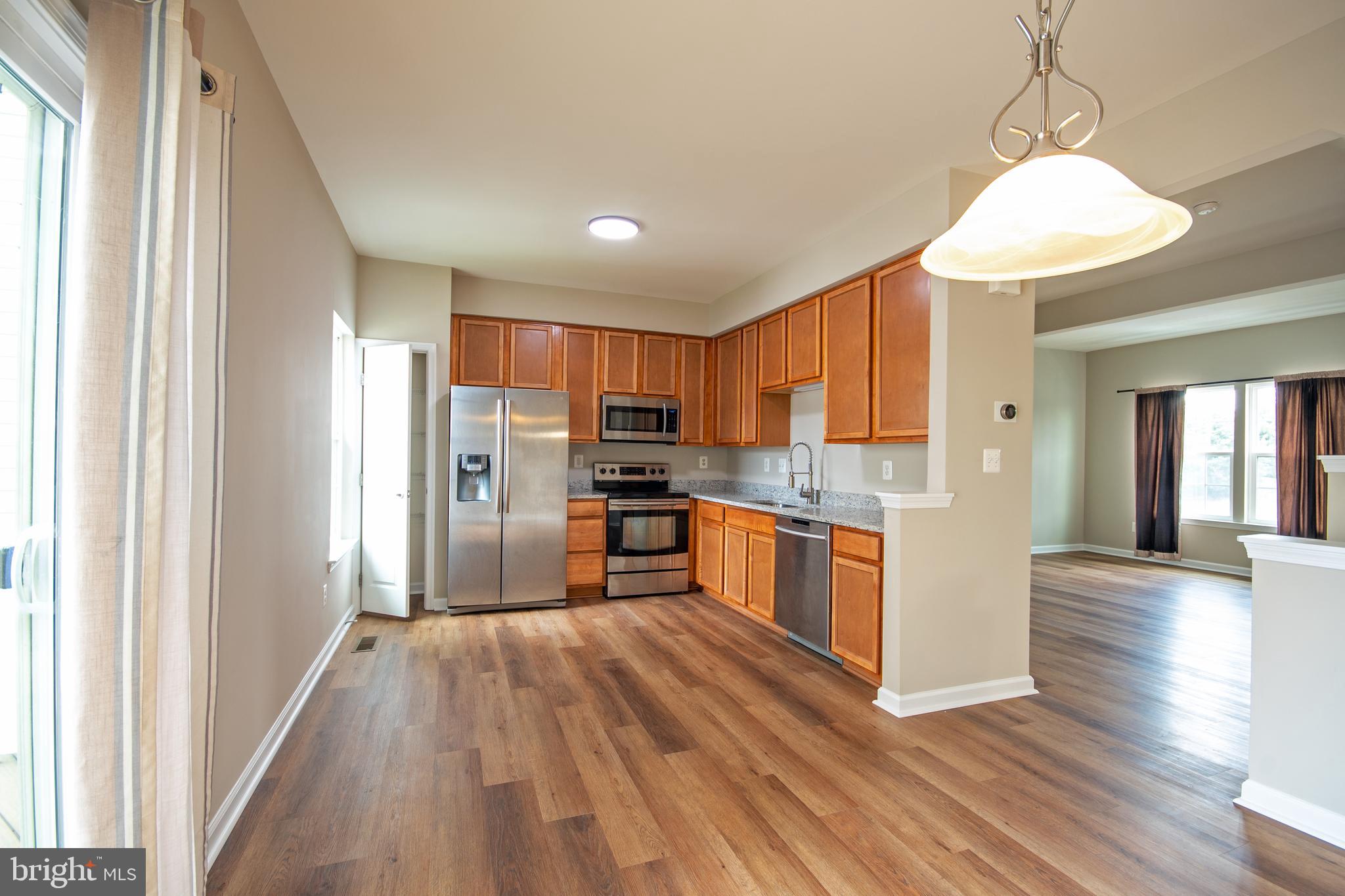 VIRGINIA MANOR TOWNHOMES - Residential Lease