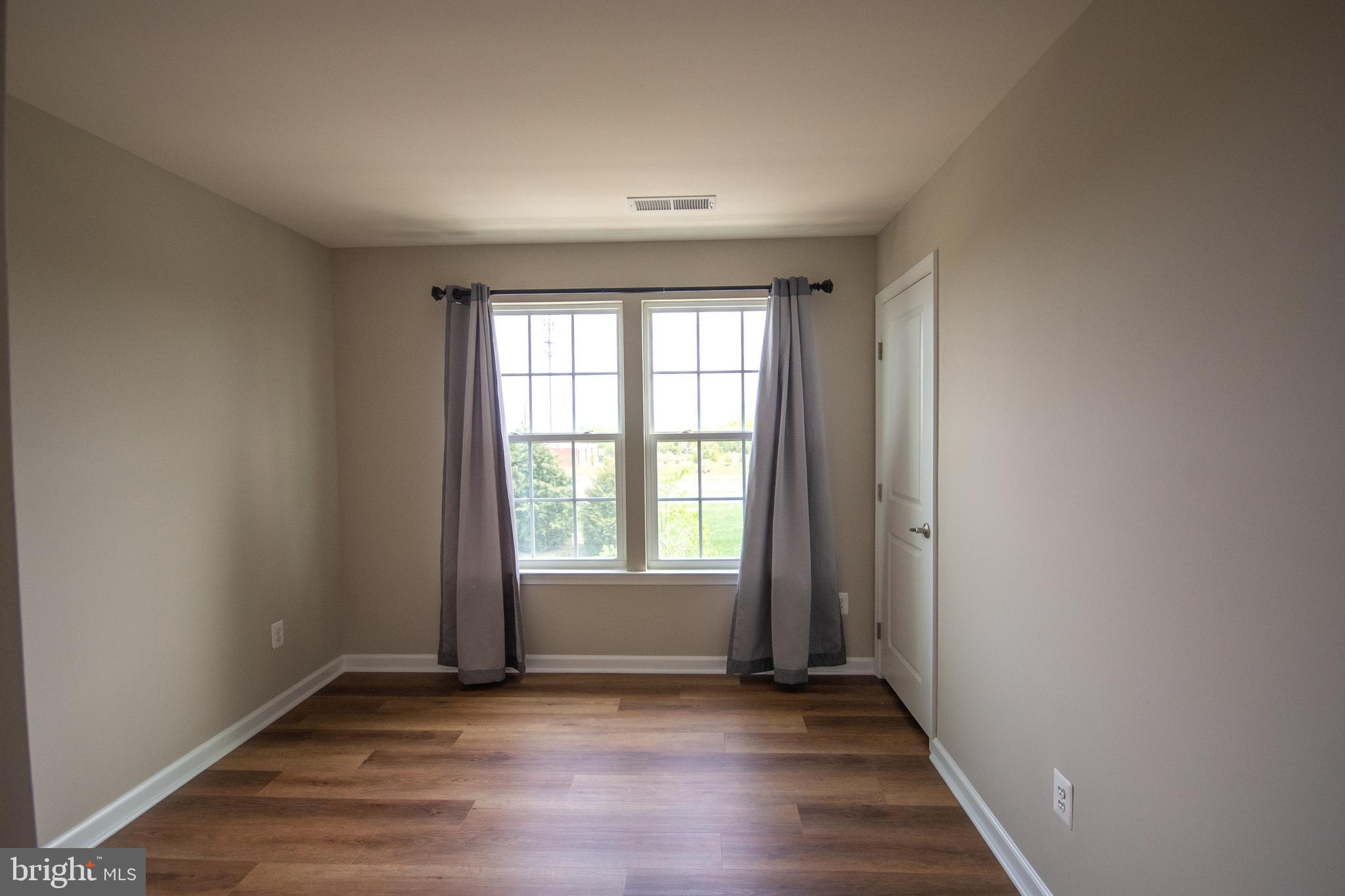 VIRGINIA MANOR TOWNHOMES - Residential Lease