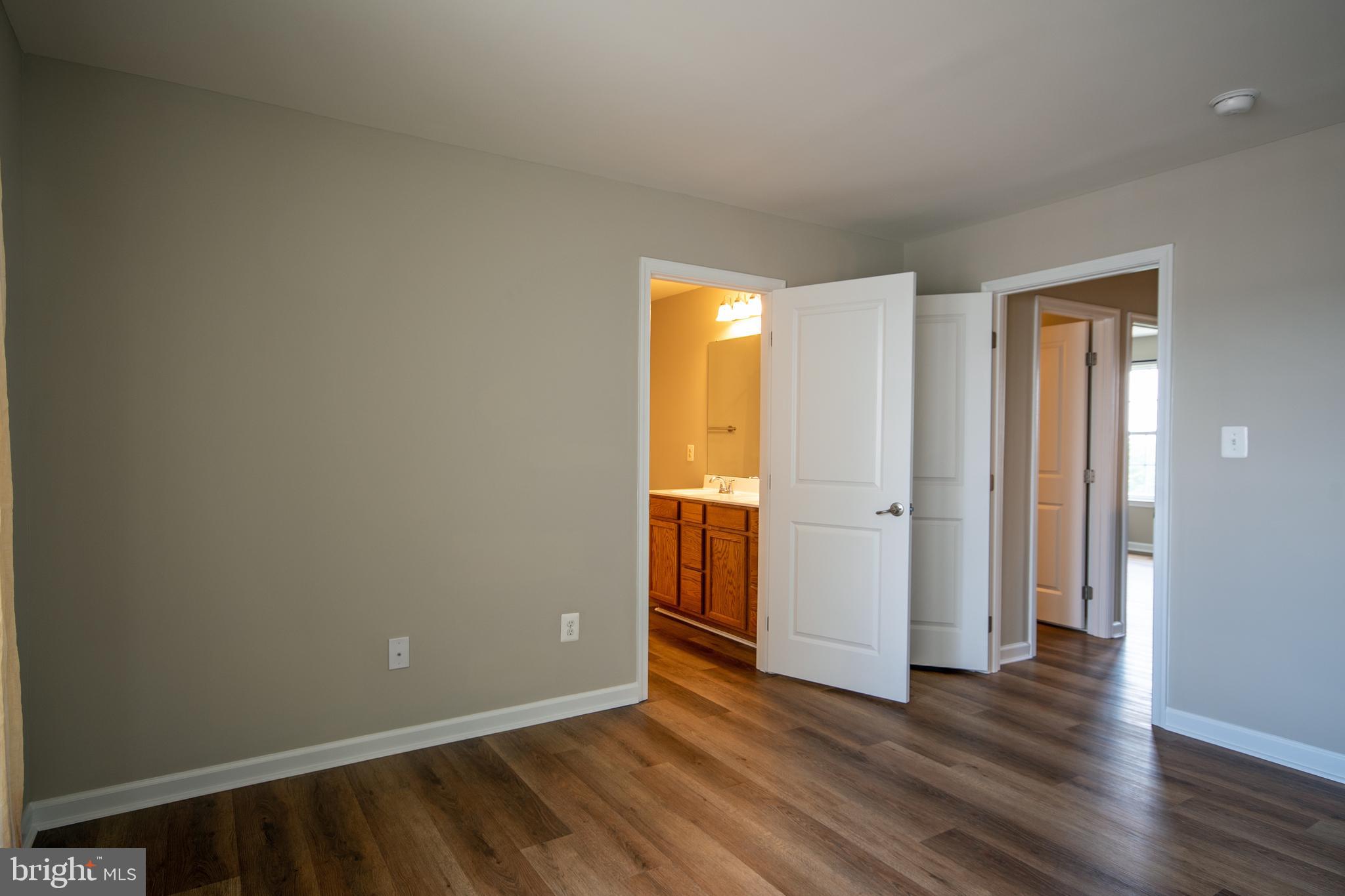 VIRGINIA MANOR TOWNHOMES - Residential Lease