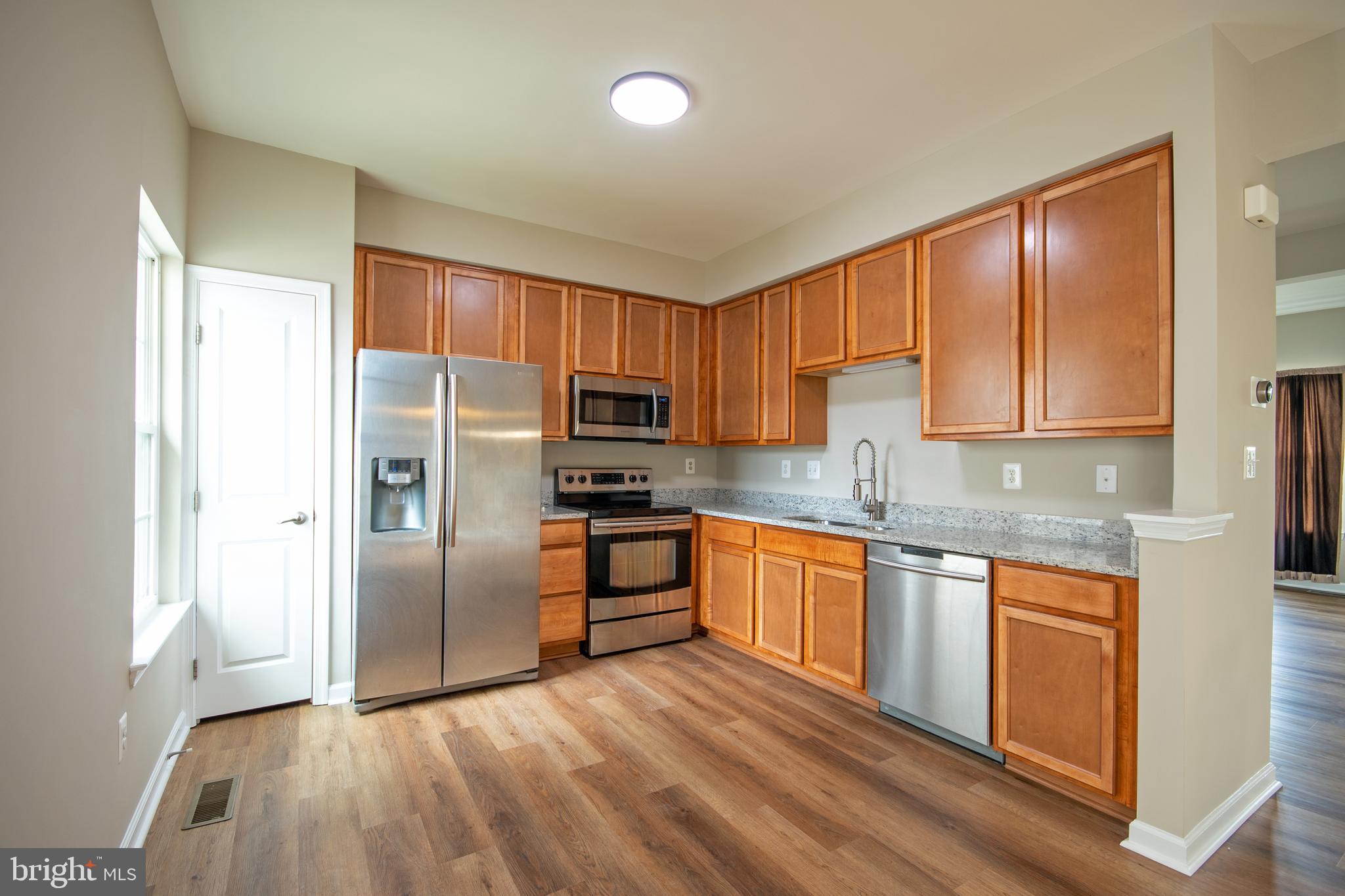 VIRGINIA MANOR TOWNHOMES - Residential Lease