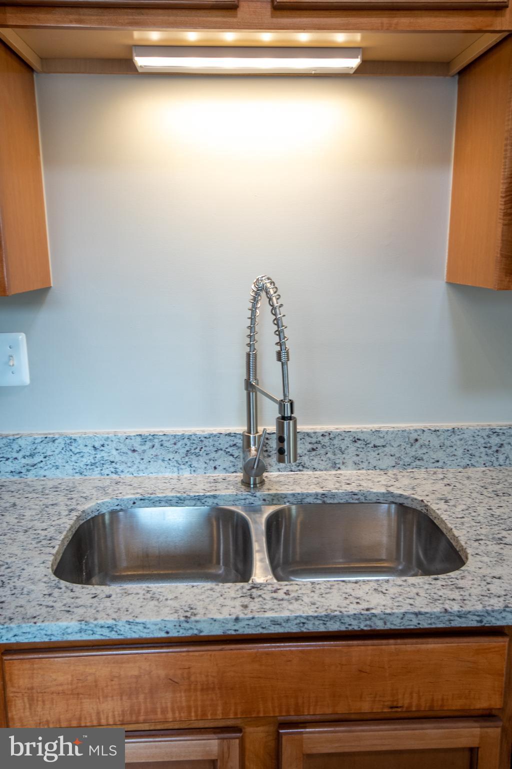 VIRGINIA MANOR TOWNHOMES - Residential Lease