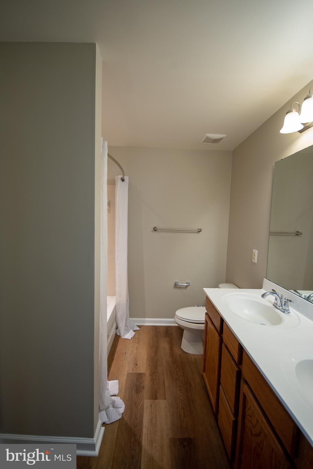 VIRGINIA MANOR TOWNHOMES - Residential Lease