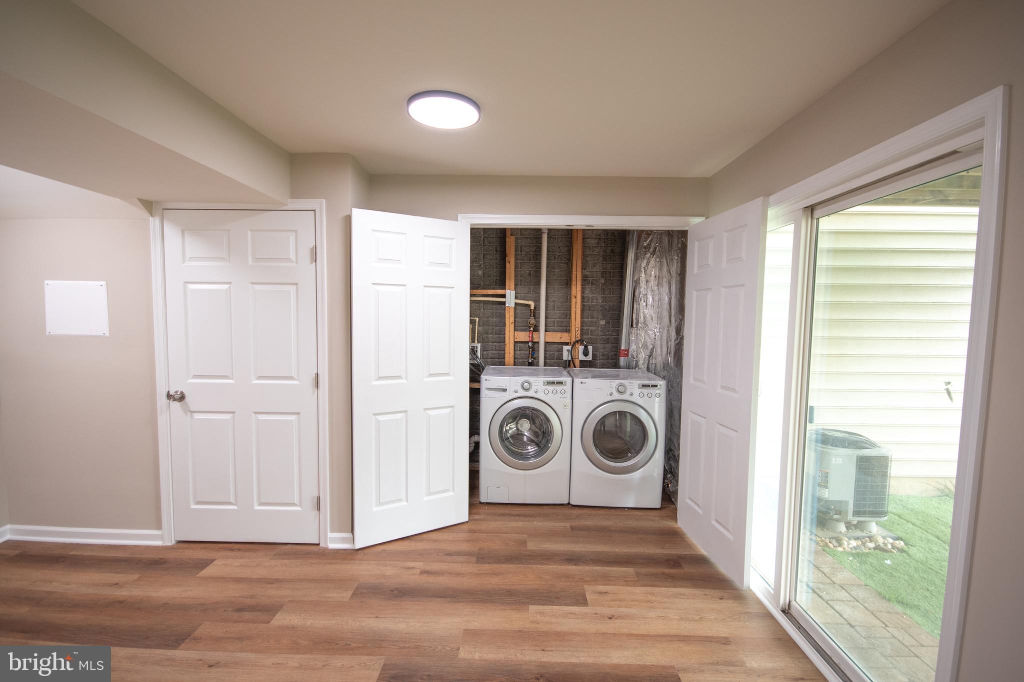 VIRGINIA MANOR TOWNHOMES - Residential Lease