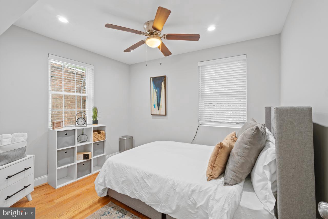 JOHNSTON SQUARE - Residential Lease