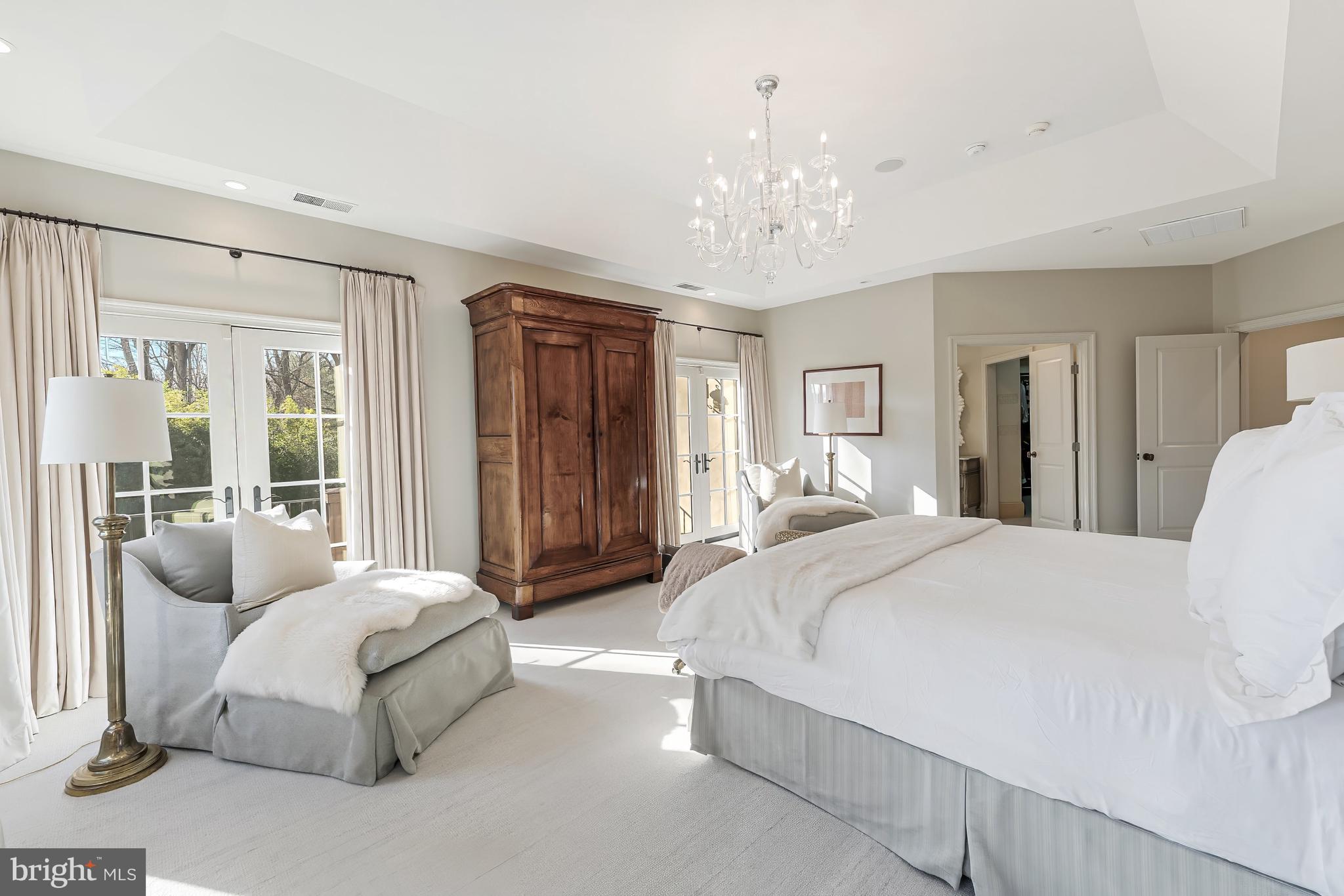 BRADLEY HILLS GROVE - Residential