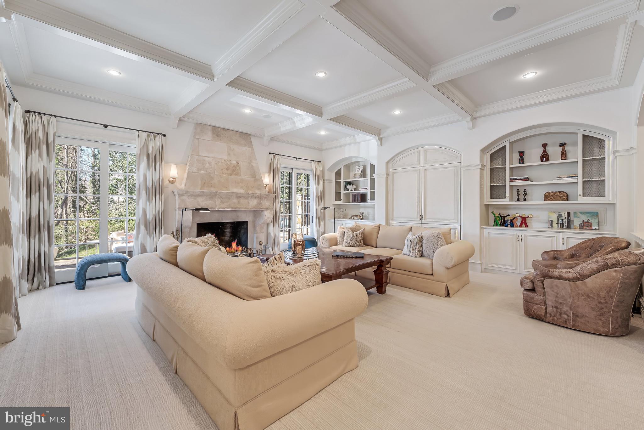 BRADLEY HILLS GROVE - Residential
