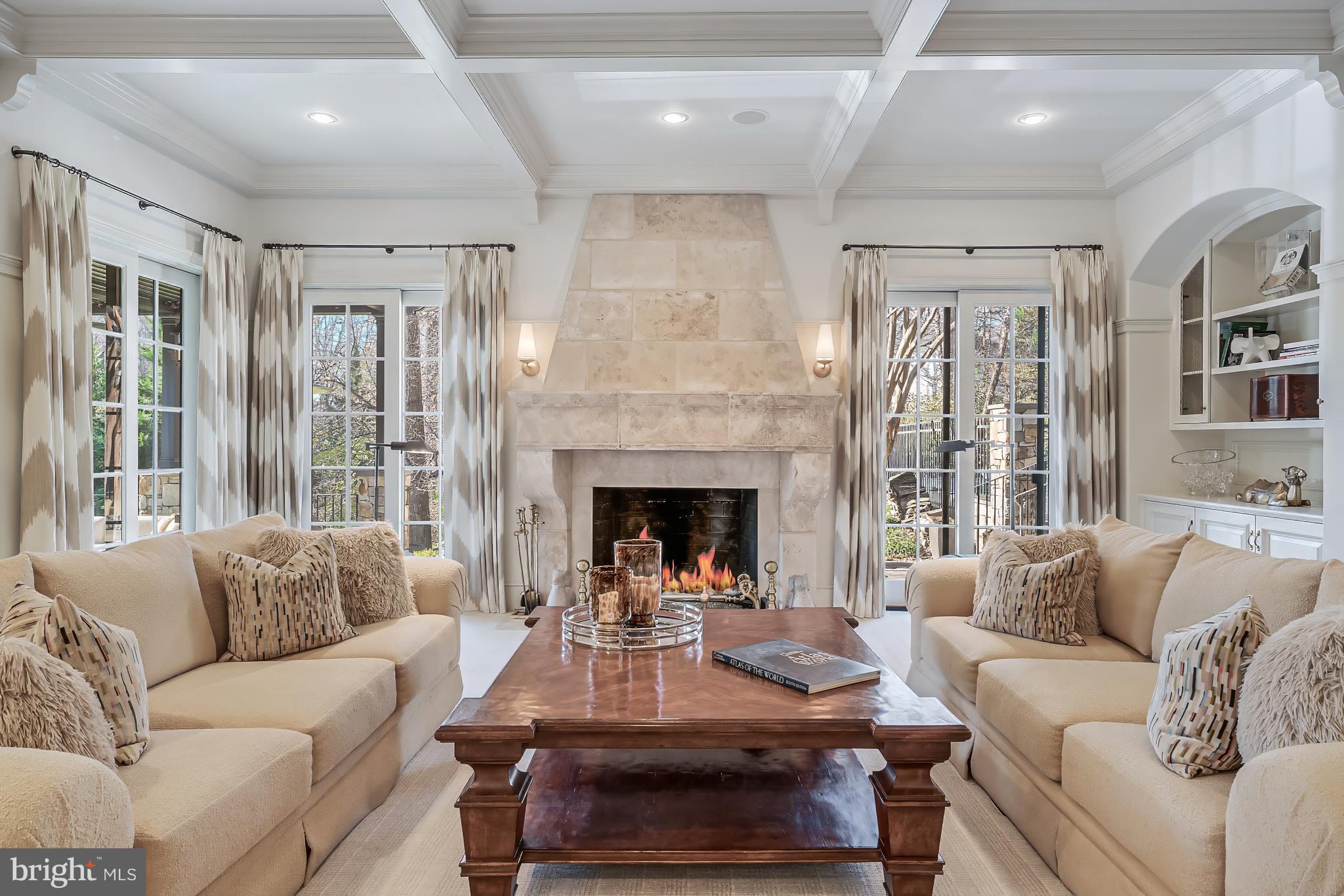 BRADLEY HILLS GROVE - Residential