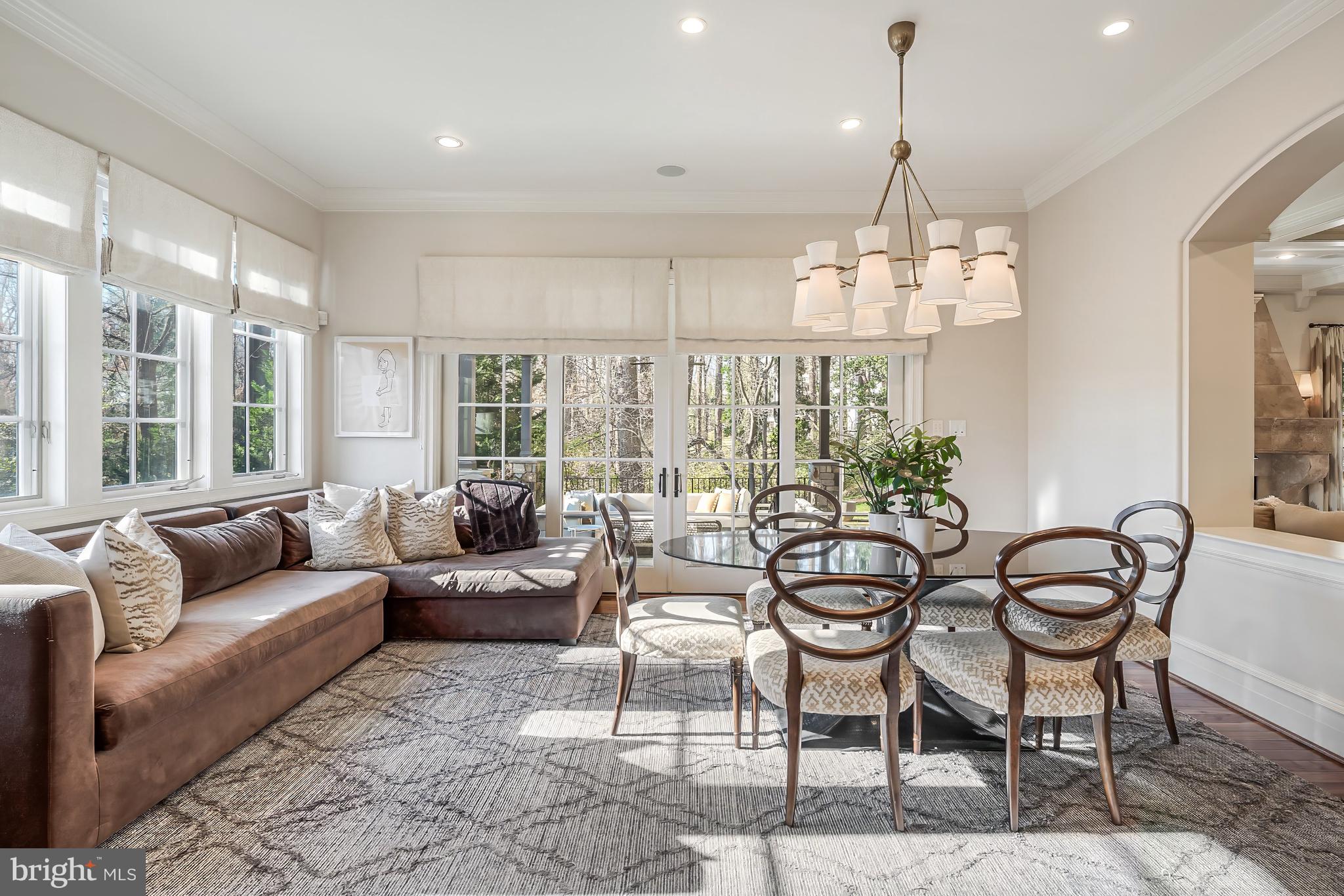BRADLEY HILLS GROVE - Residential