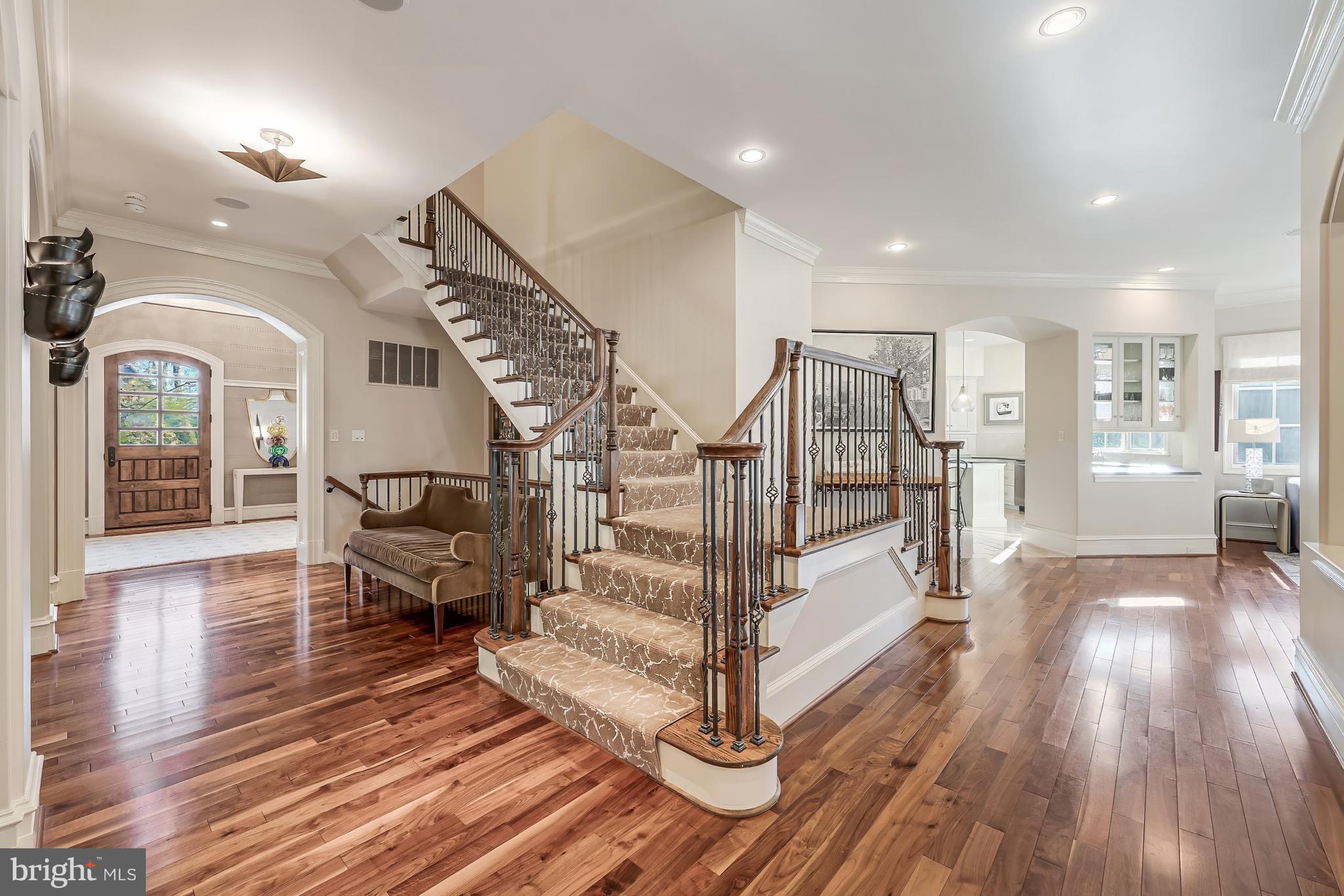 BRADLEY HILLS GROVE - Residential