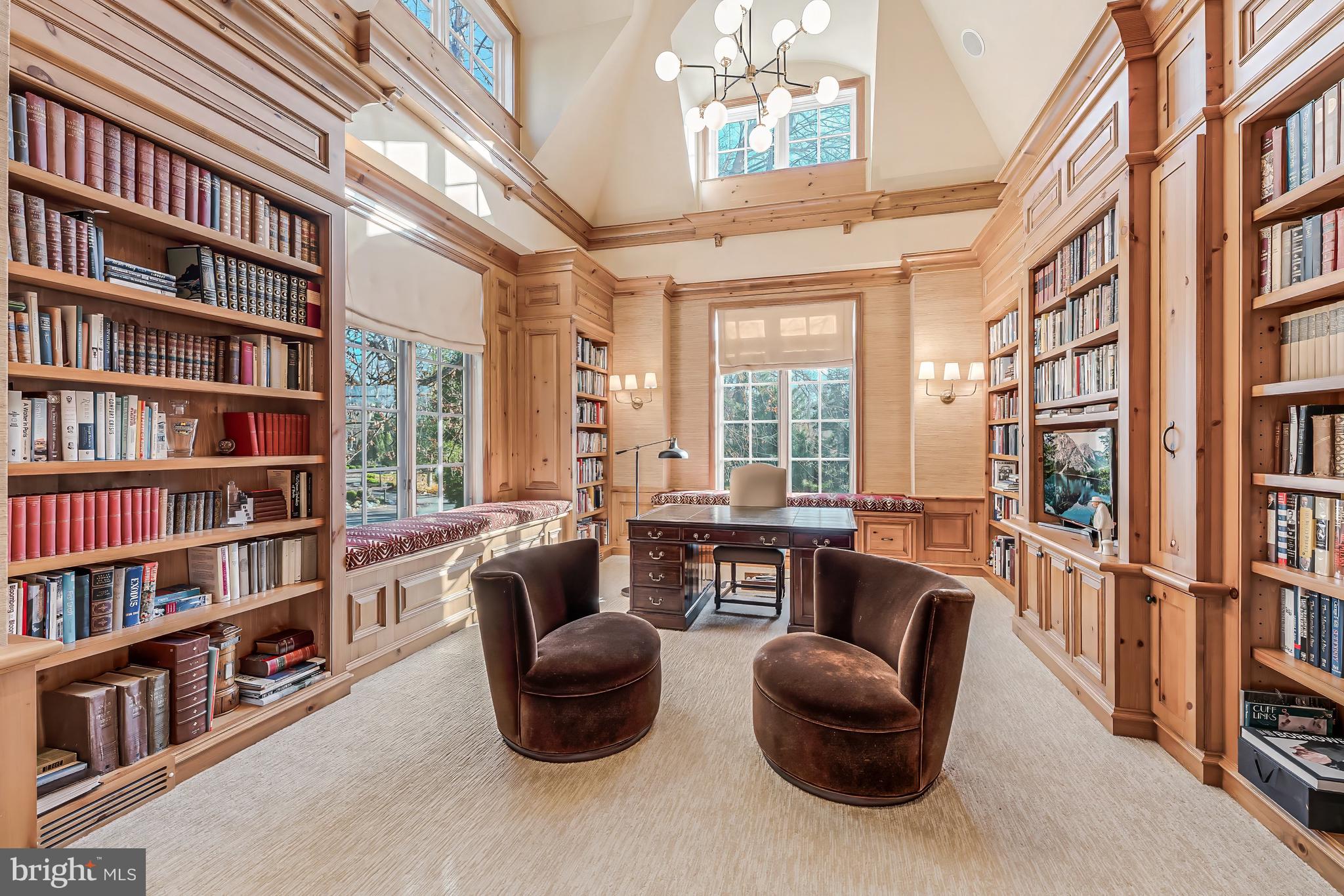 BRADLEY HILLS GROVE - Residential