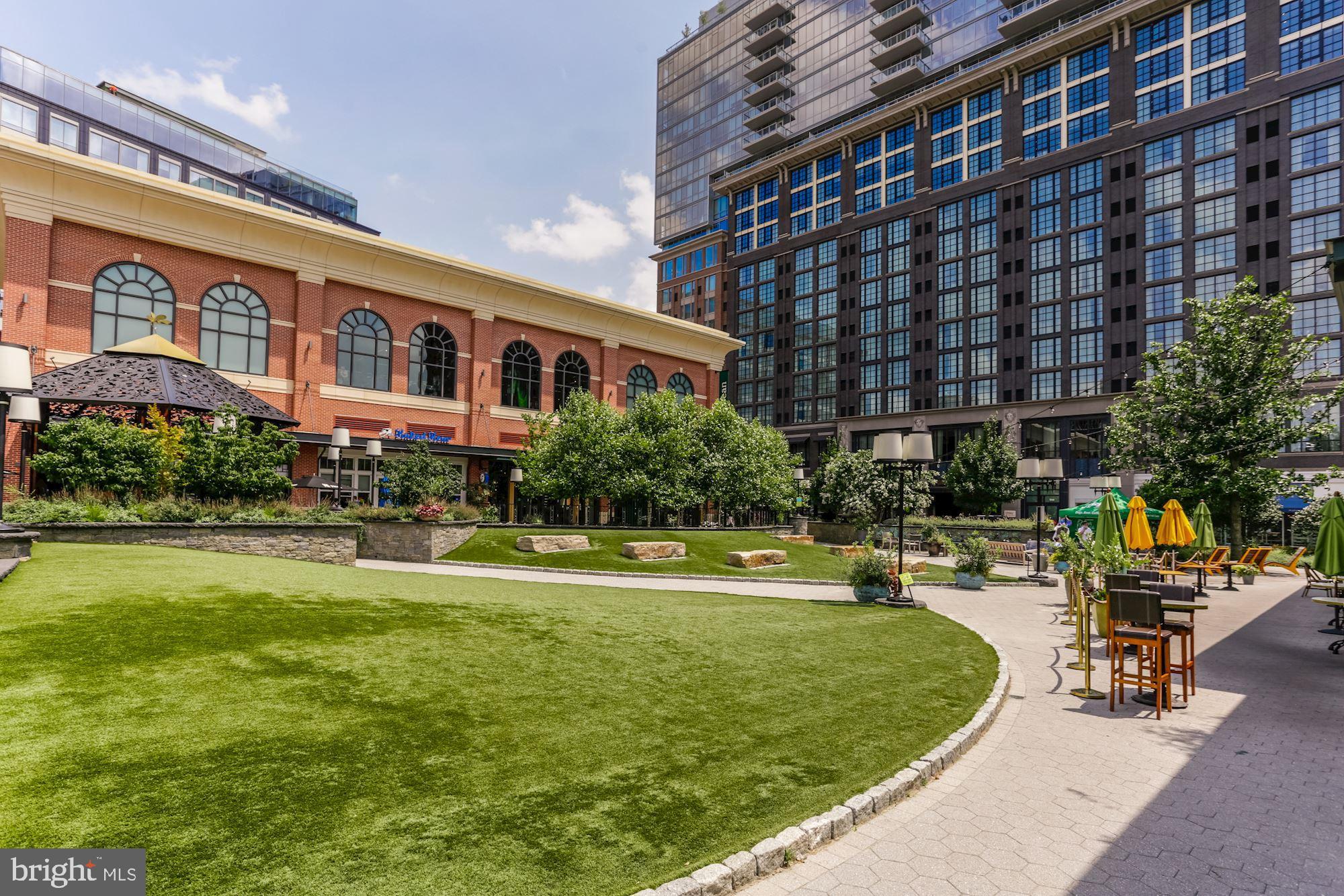 PARKSIDE CONDOMINIUMS - Residential